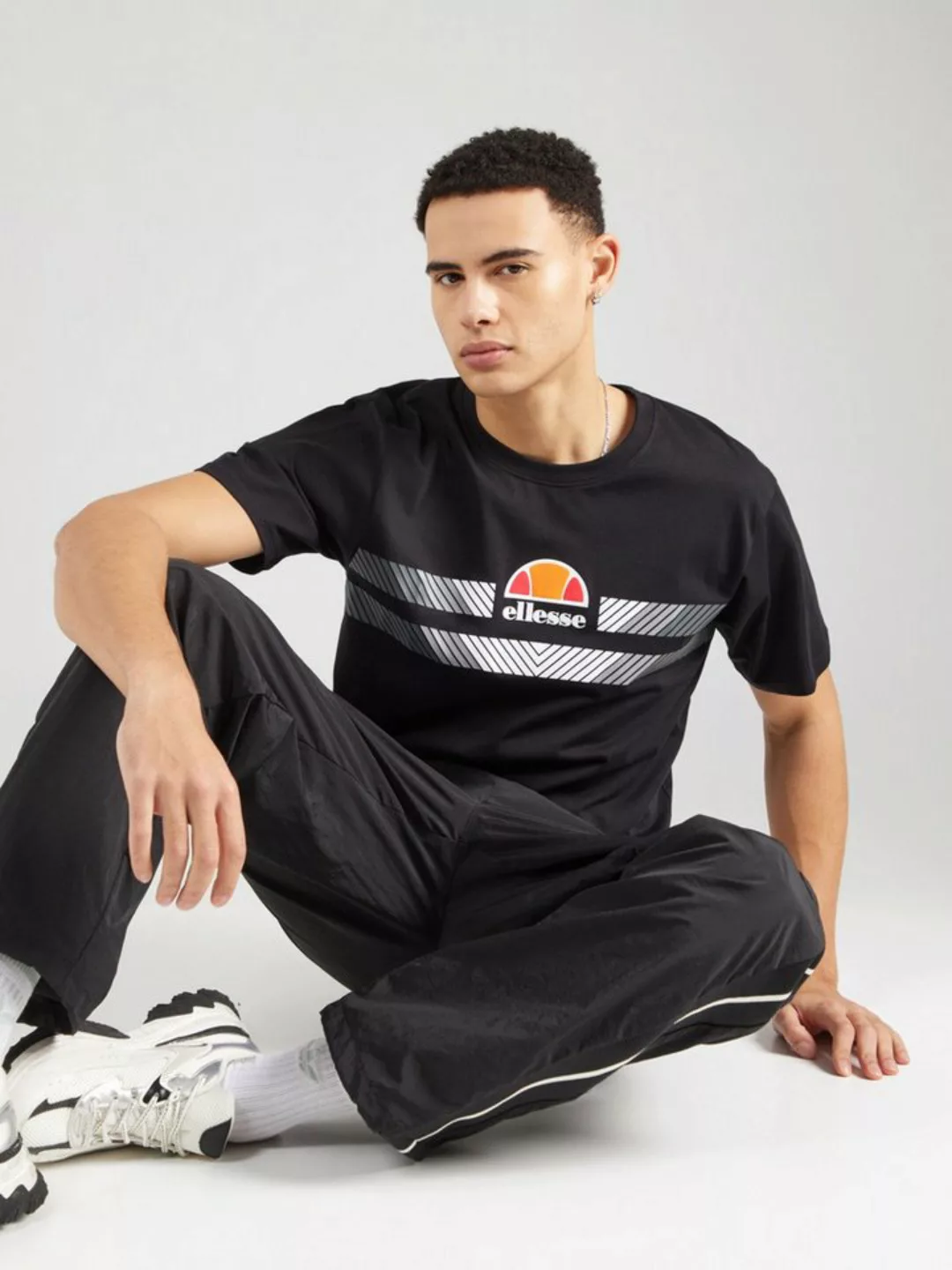 Ellesse T-Shirt Aprelvie (1-tlg) günstig online kaufen