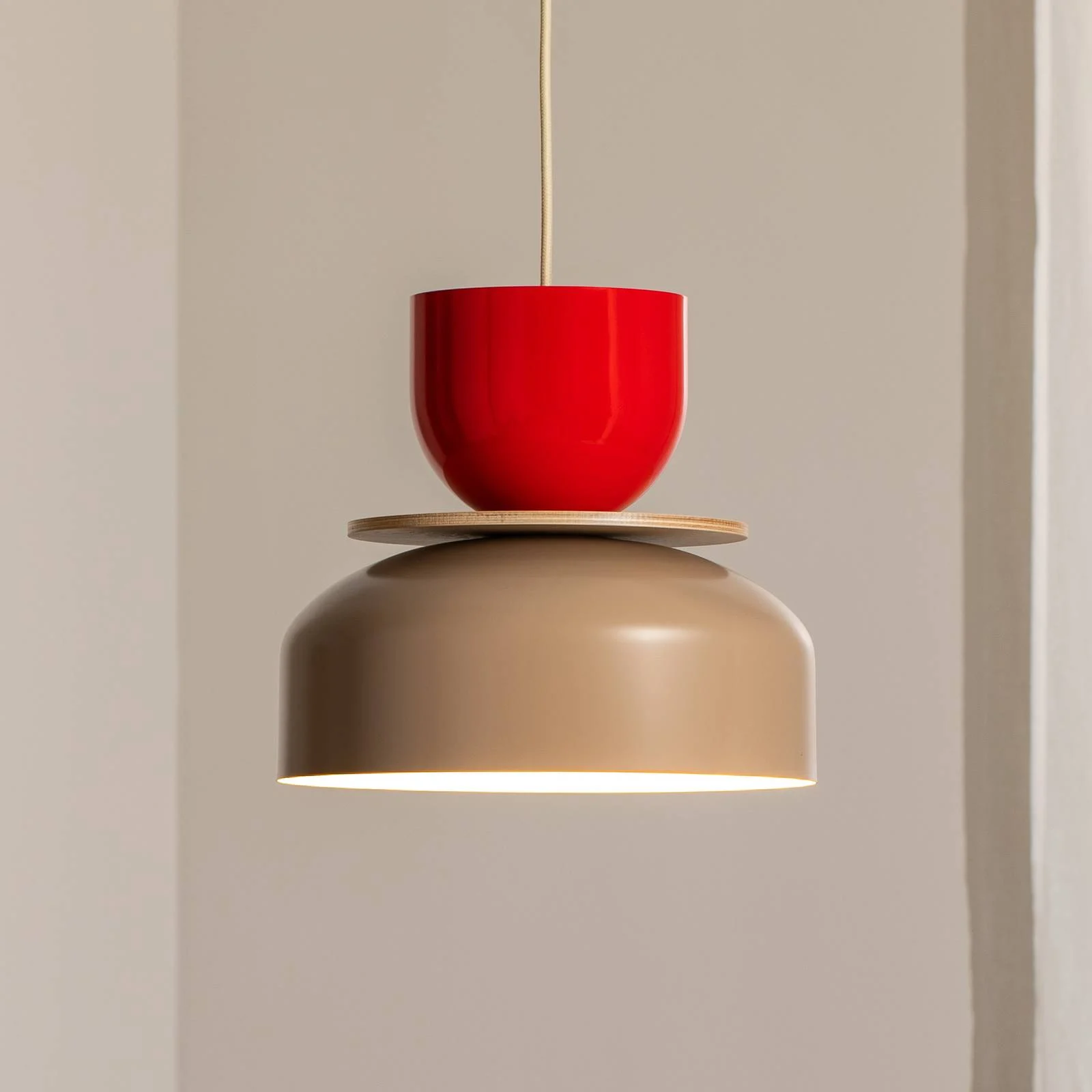 Hängeleuchte Uto, beige/rot, Metallschirm günstig online kaufen