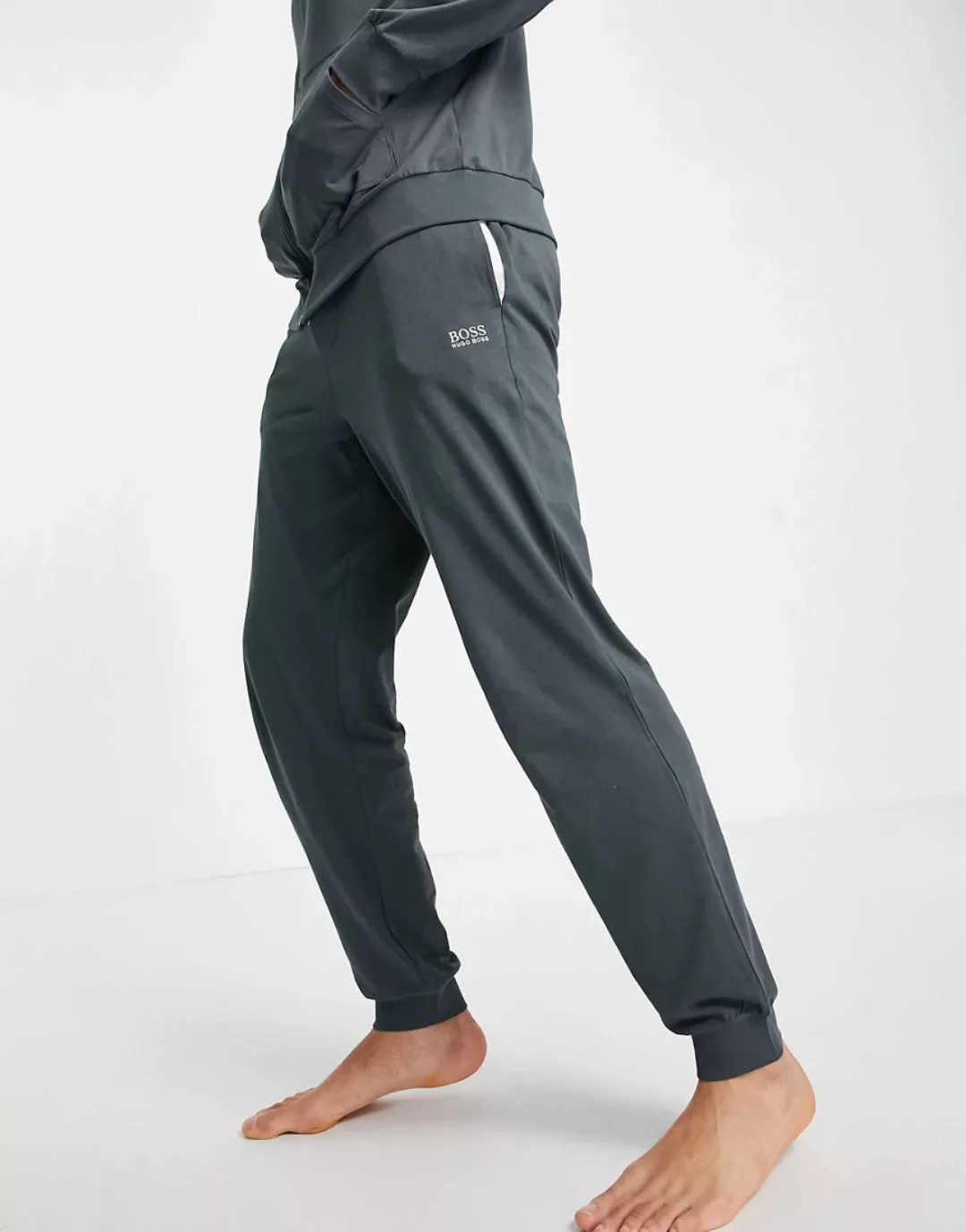 BOSS Bodywear – Jogginghose in Khaki mit Stick-Logo in Silber-Grün günstig online kaufen
