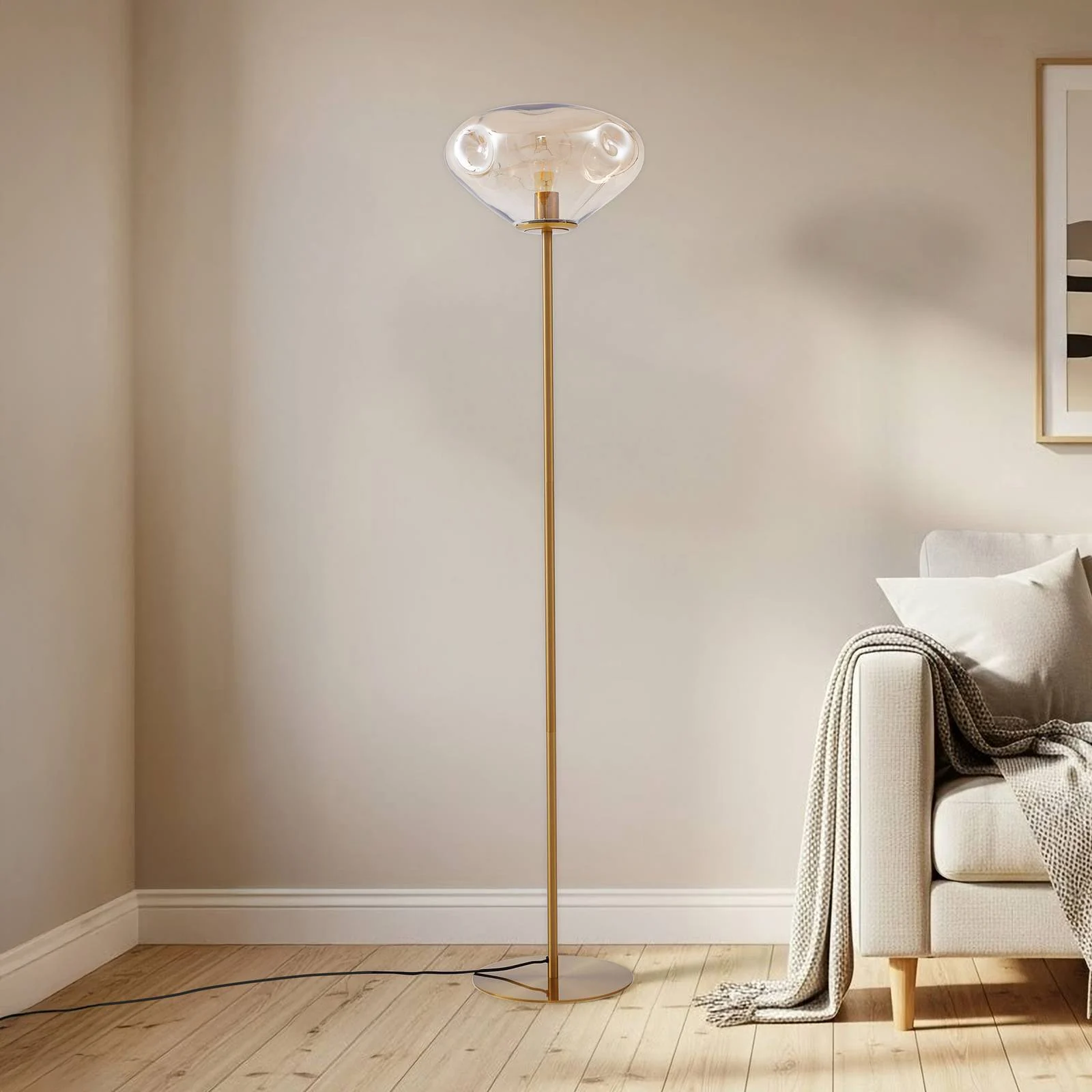 Lindby Stehleuchte Lelia, amber, Glas, Metall, 150 cm günstig online kaufen