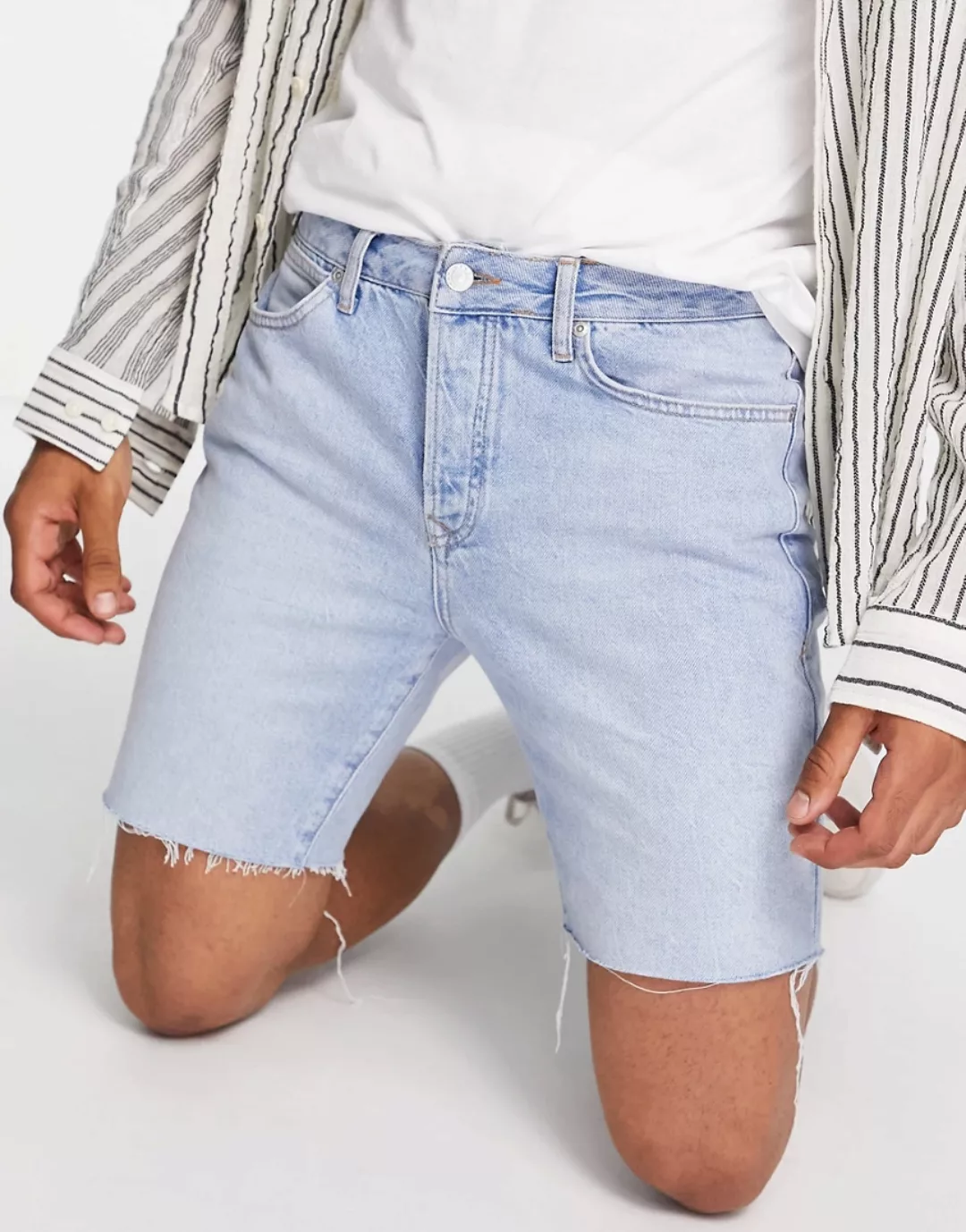 Topman – Schmal geschnittene Jeansshorts in heller Waschung-Blau günstig online kaufen