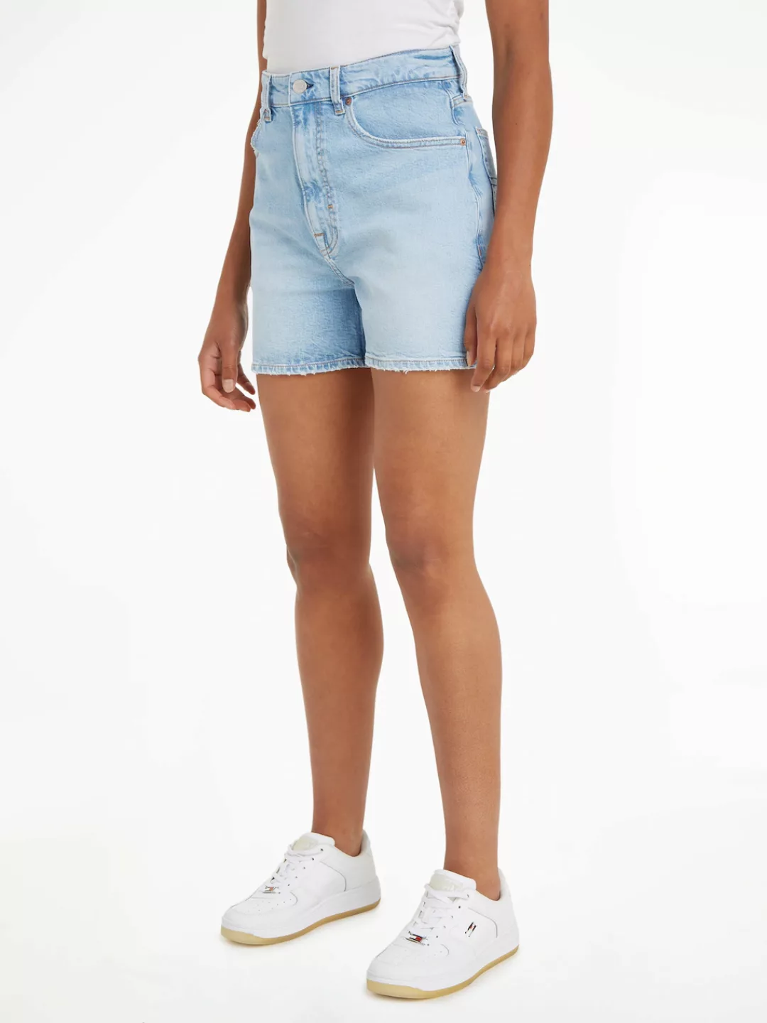 Tommy Jeans Shorts MOM UH SHORT BH0113 mit Tommy Jeans Logo-Badge & Flag günstig online kaufen