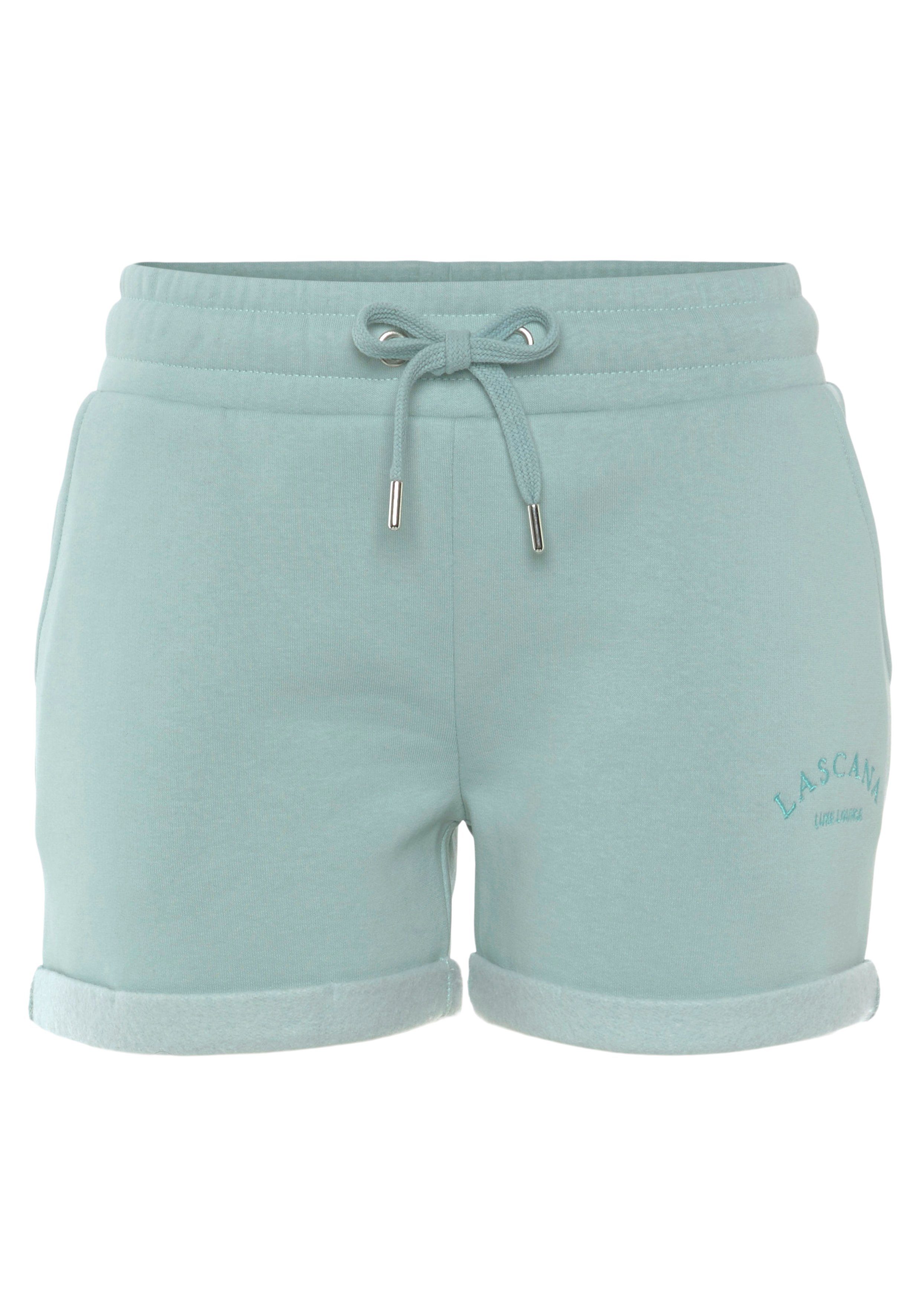LASCANA Relaxshorts, mit seitlichen Taschen und Logostickerei, Loungewear günstig online kaufen