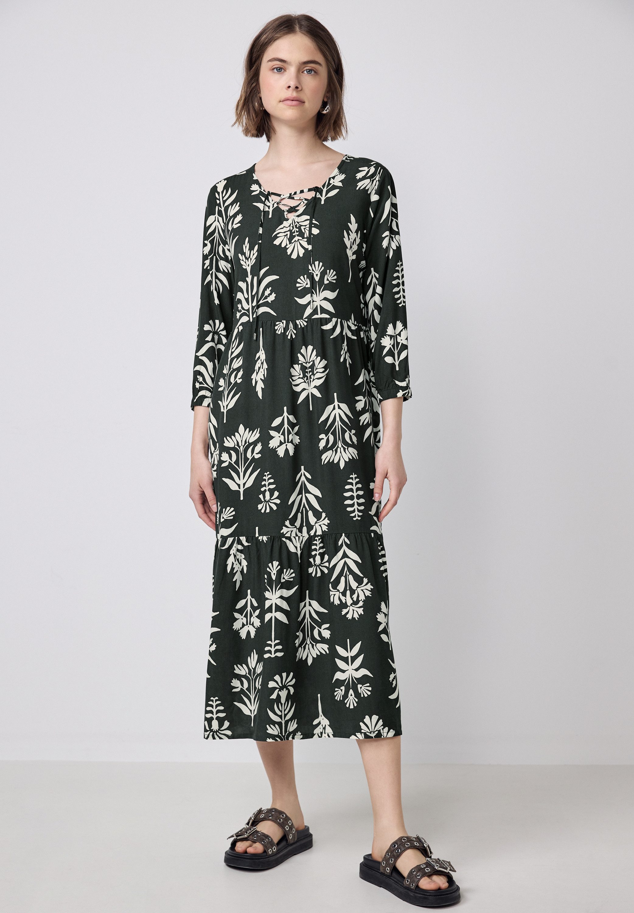 STREET ONE STUDIO Midikleid, mit allover Blumenprint günstig online kaufen