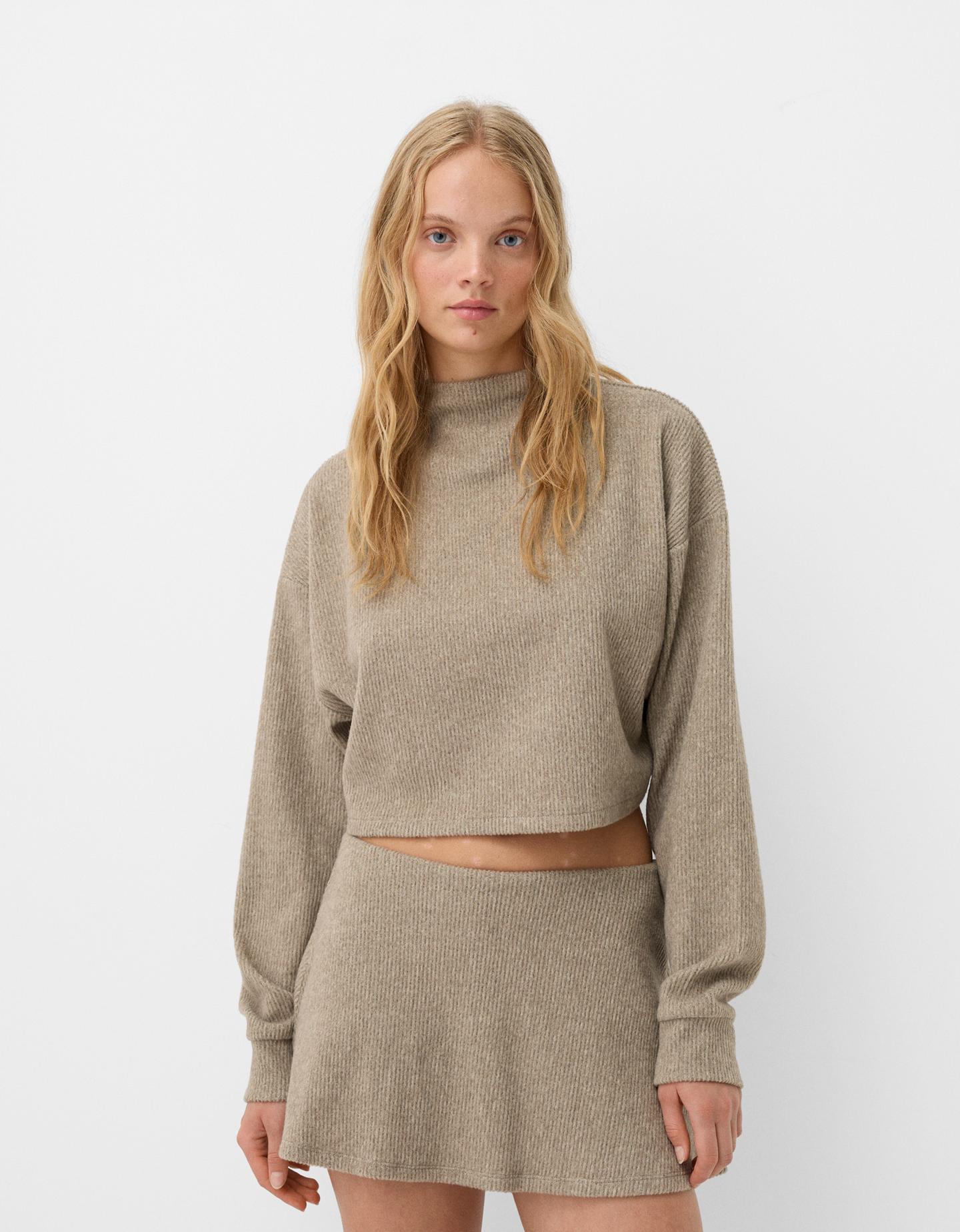 Bershka Soft-Touch-Pullover Mit Stehkragen Und Rippenmuster Damen Xs Sandfa günstig online kaufen