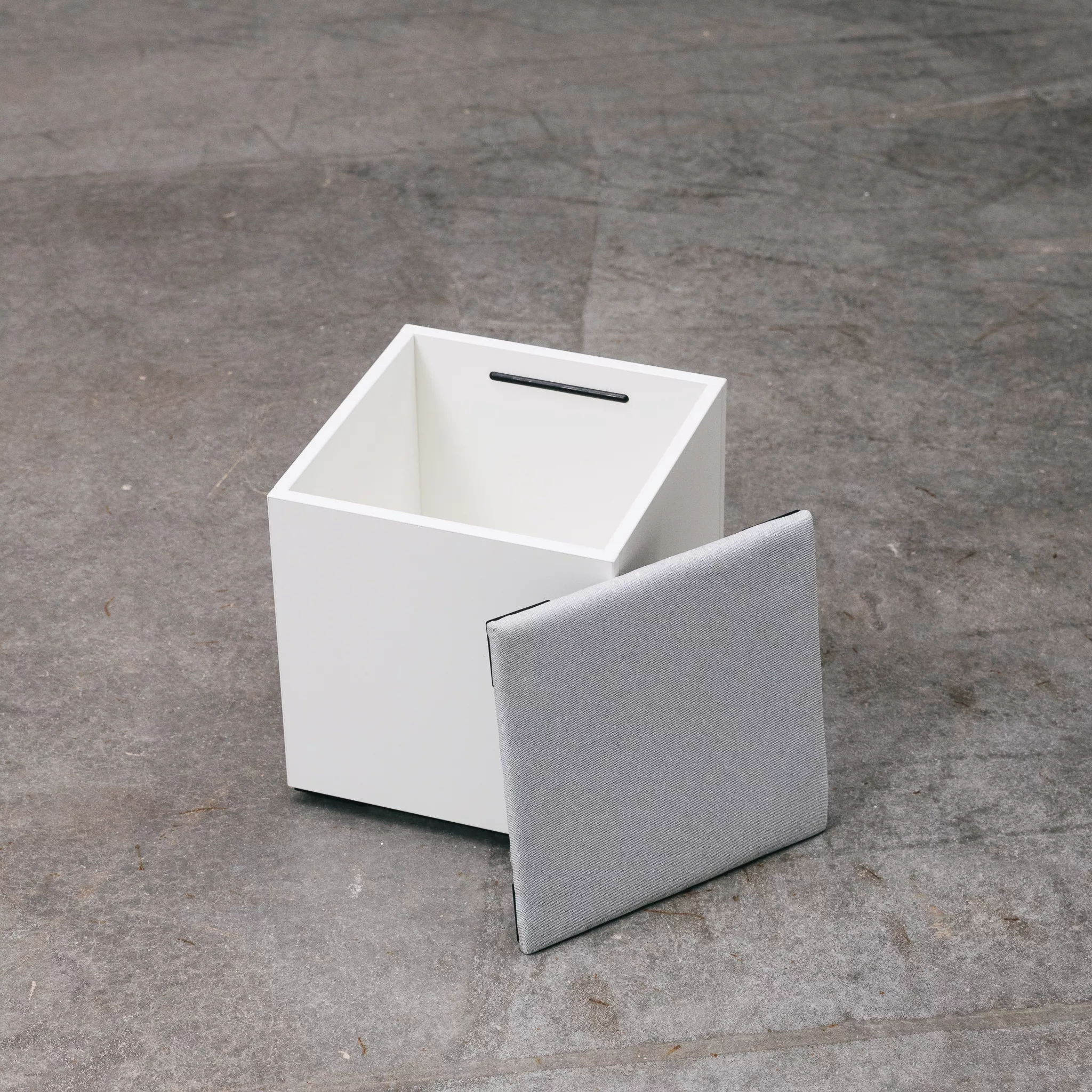 Sitzhocker Cube mit Sitzpolster, weiß günstig online kaufen
