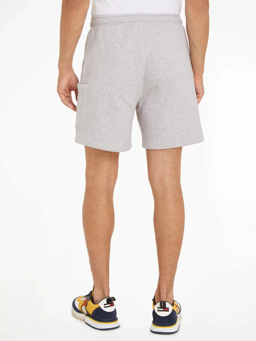 Tommy Jeans Cargoshorts TJM BADGE CARGO SHORT mit Seitentasche günstig online kaufen