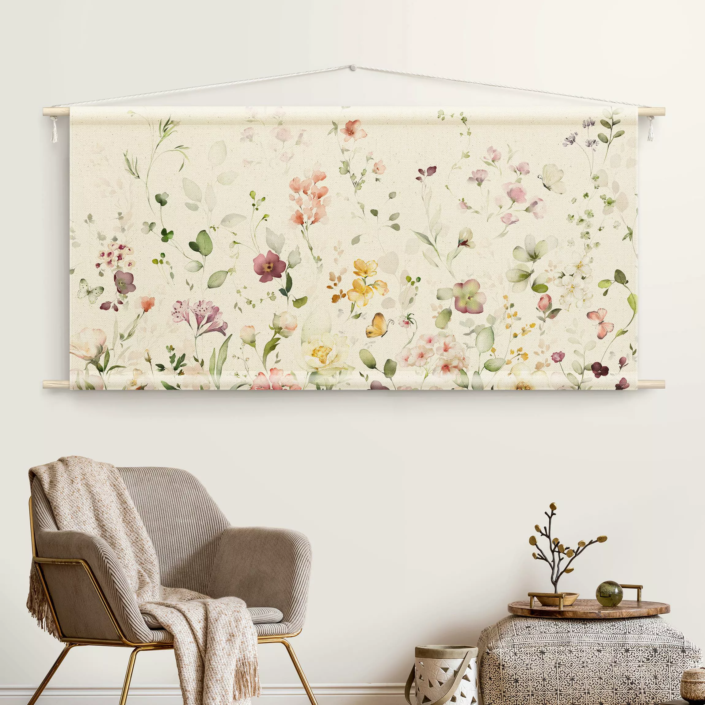 Wandteppich Zartes Blütenarrangement günstig online kaufen