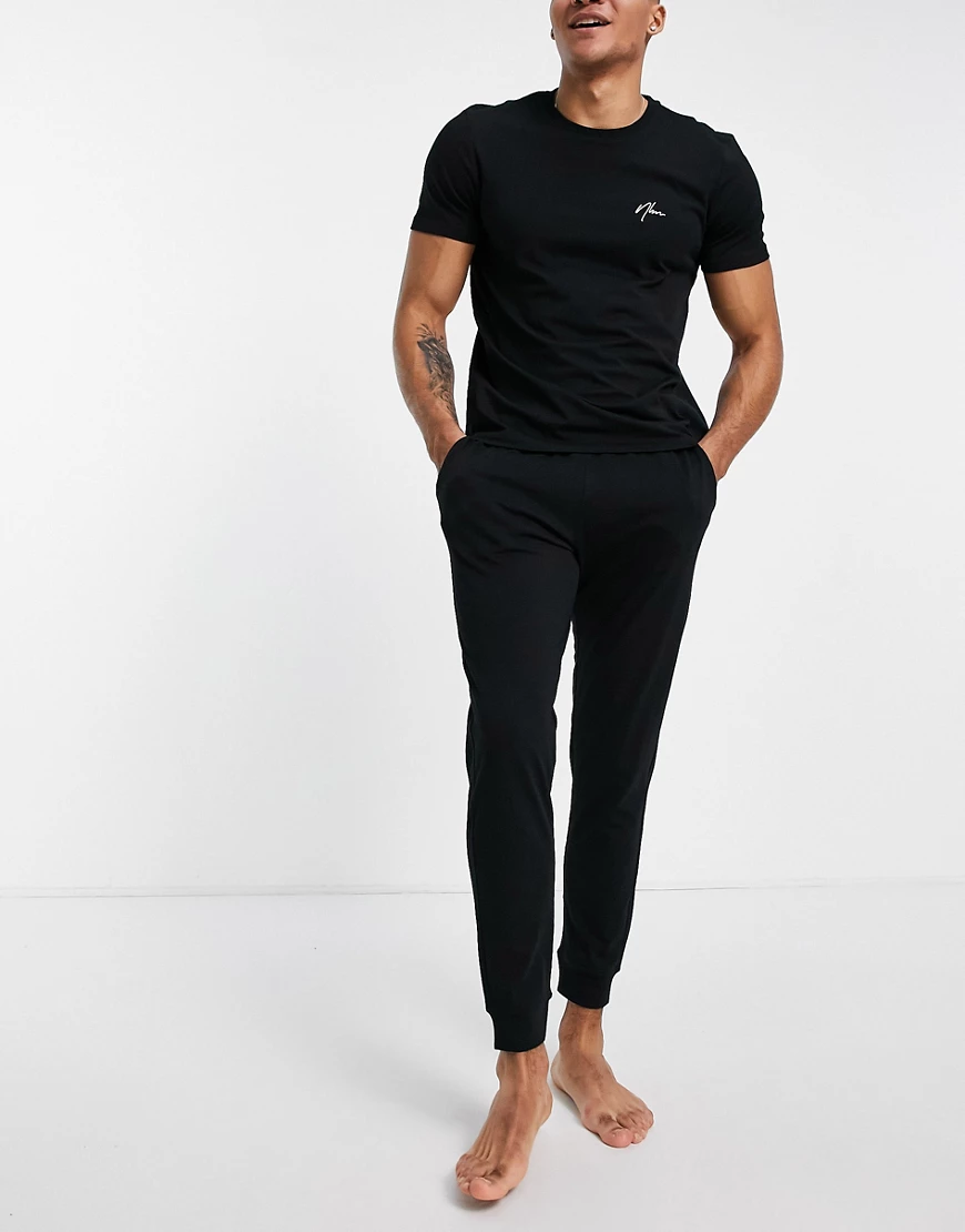 New Look – Lounge-Set in Schwarz mit T-Shirt und Jogginghose günstig online kaufen