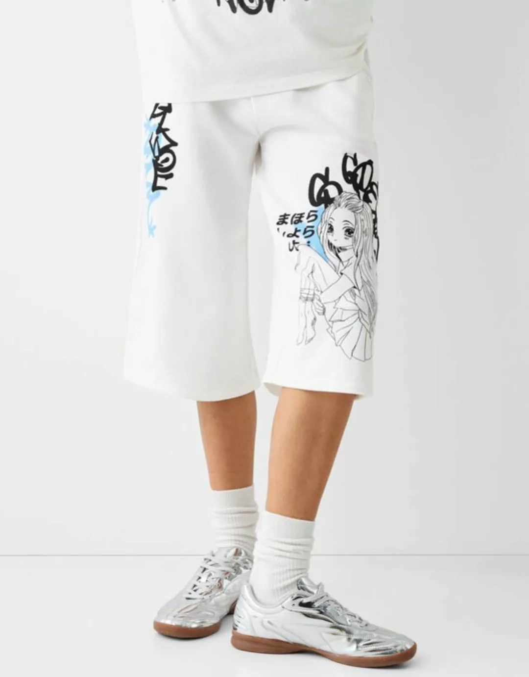 Bershka Plüschbermudas Mit Print Damen M Grbrochenes Weiss günstig online kaufen