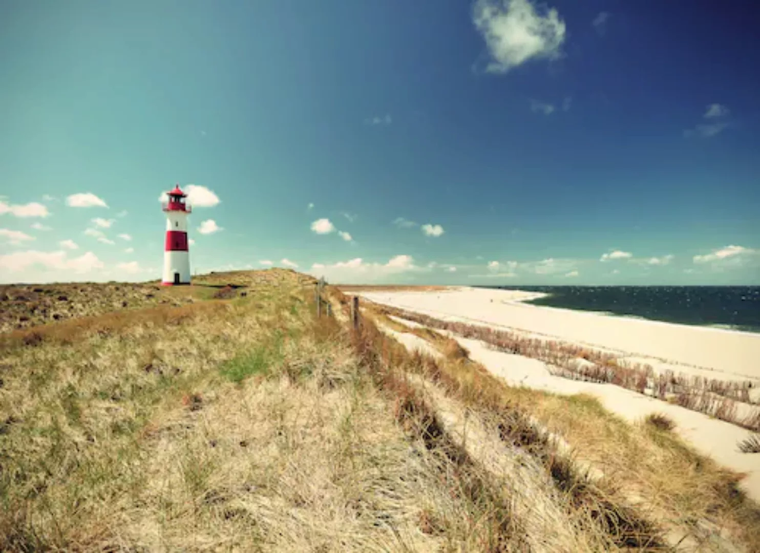 Fototapete Leuchtturm Strand Rot Weiß Grün 3,50 m x 2,55 m FSC® günstig online kaufen