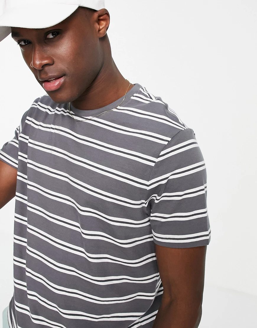 New Look – New York – T-Shirt mit Querstreifen in Grau günstig online kaufen