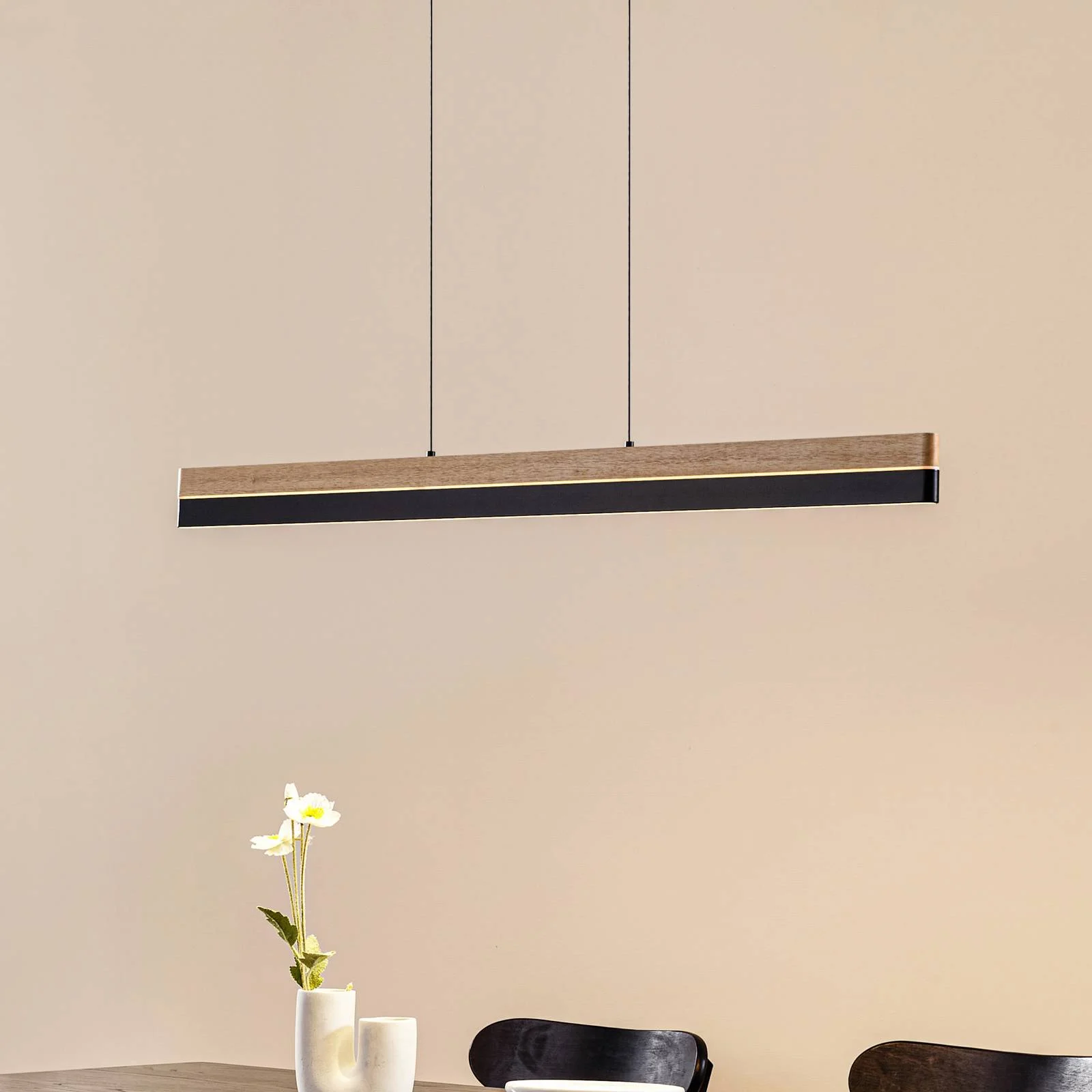 Lucande LED-Pendelleuchte Holven, Holz, CCT, Länge 113 cm günstig online kaufen