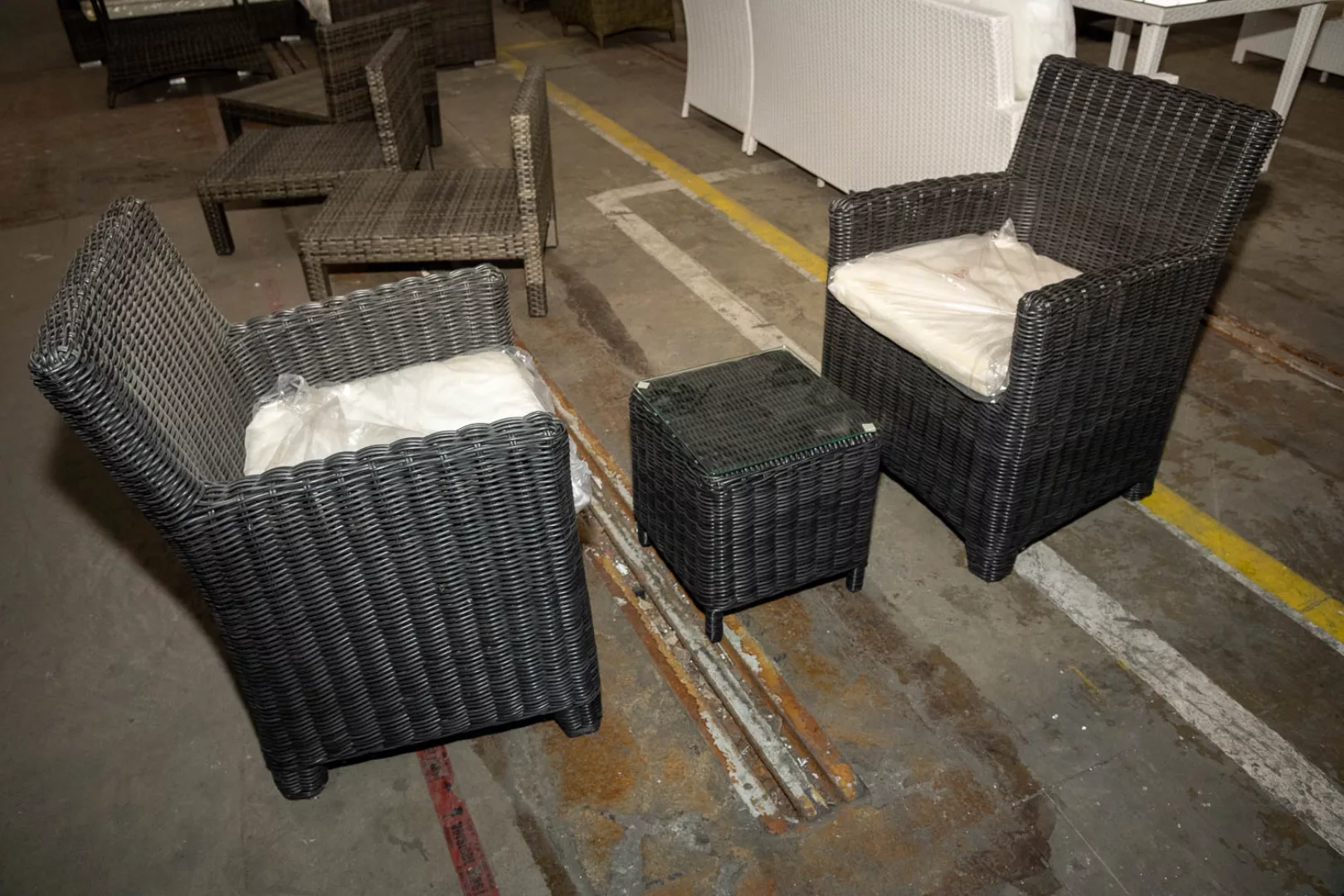 #HBM 3022: 2x Stuhl St. Augustin + Beistelltisch Vilato-schwarz günstig online kaufen
