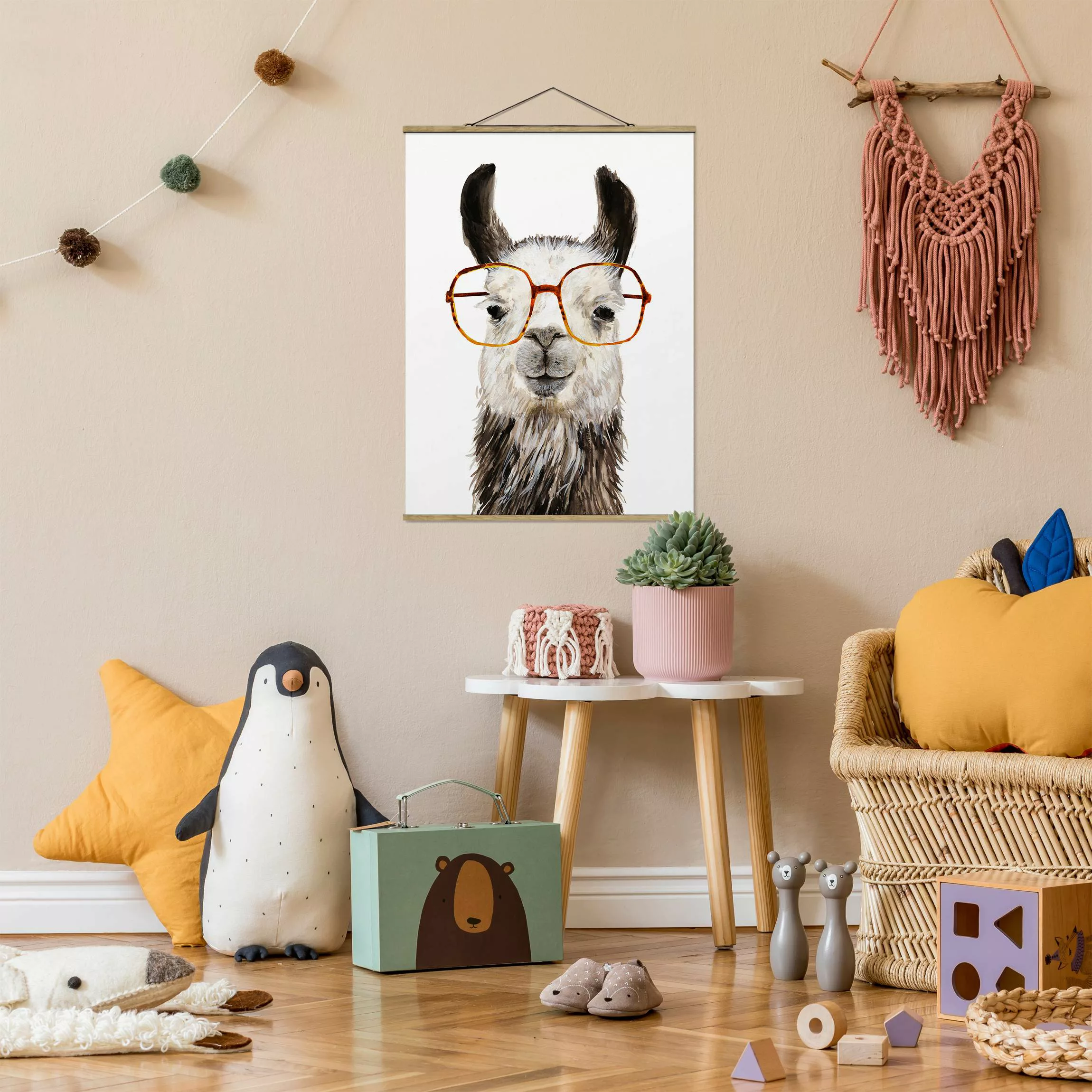 Stoffbild Tiere mit Posterleisten - Hochformat Hippes Lama mit Brille IV günstig online kaufen