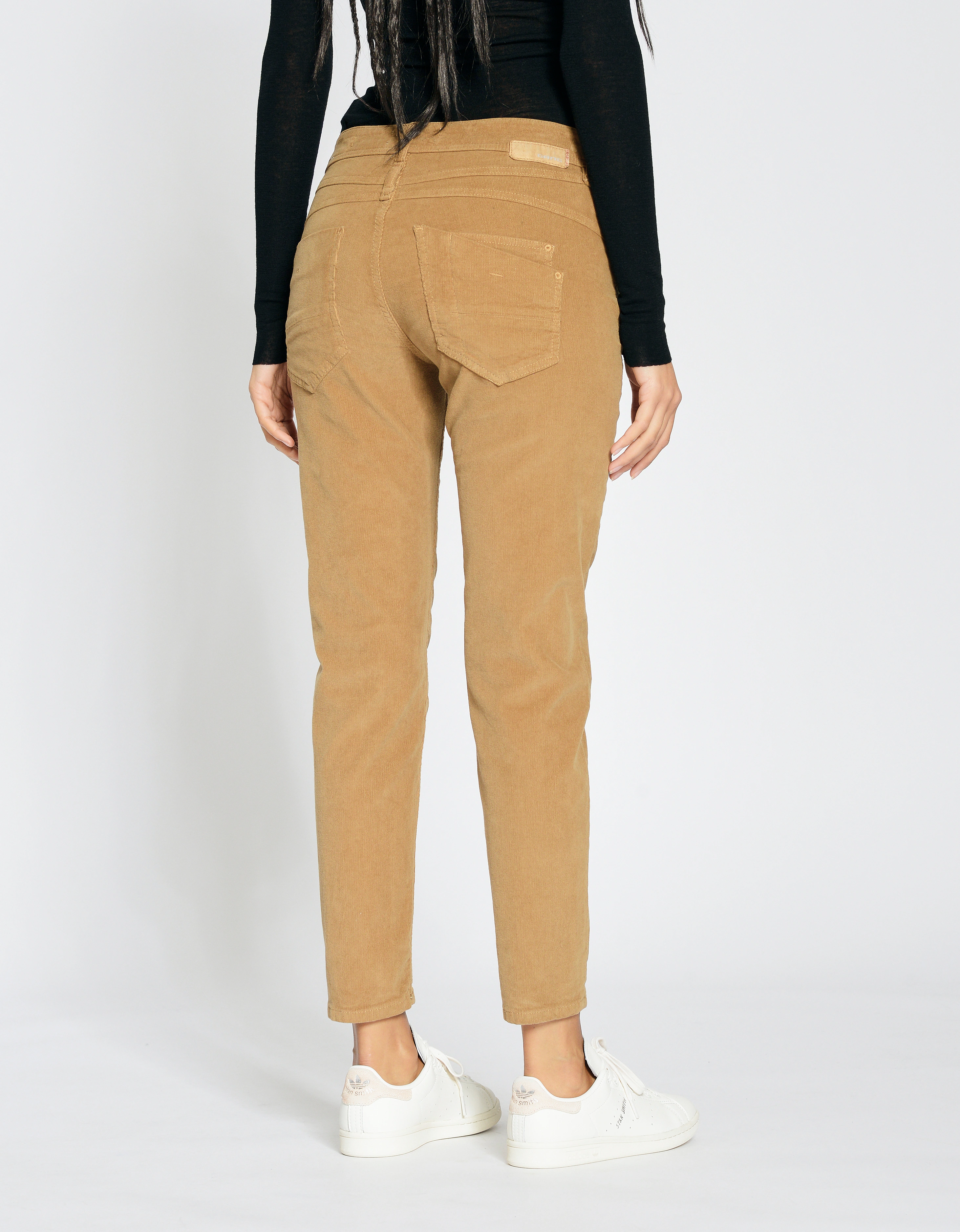 GANG Cordhose 94AMELIE CROPPED mit doppelter rechter Gesäßtasche günstig online kaufen