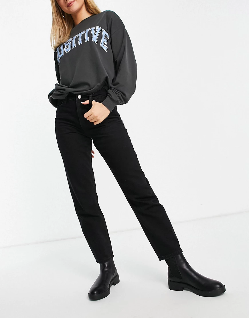 Miss Selfridge – Schmal zulaufende Mom-Jeans mit hohem Bund in Schwarz günstig online kaufen