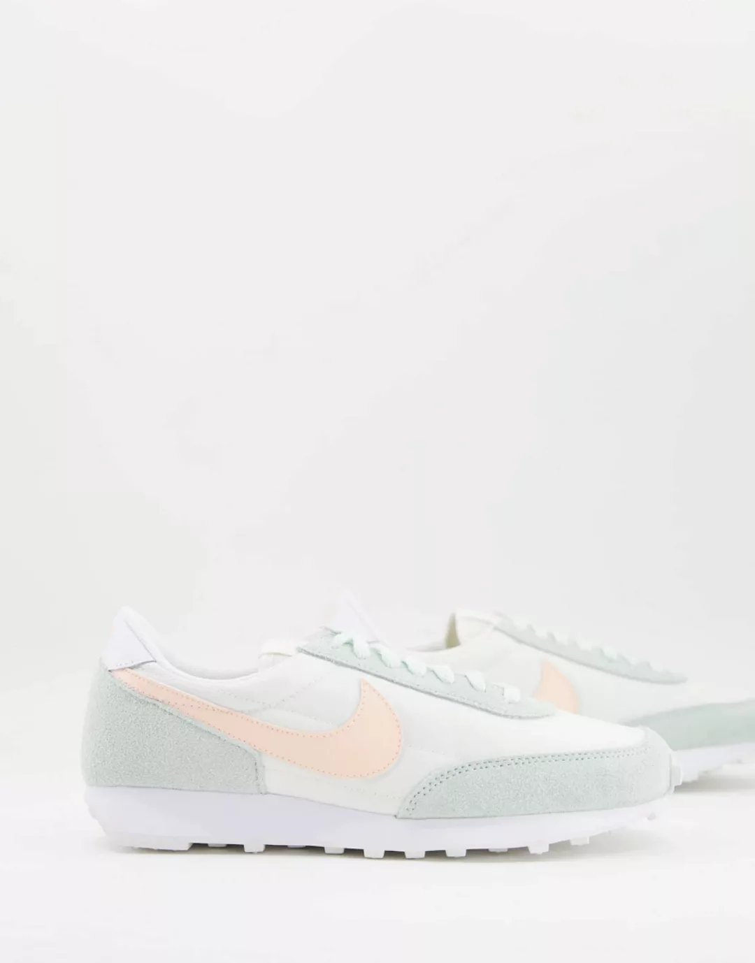 Nike – Daybreak – Sneaker in gebrochenem Weiß und Blassgrün günstig online kaufen