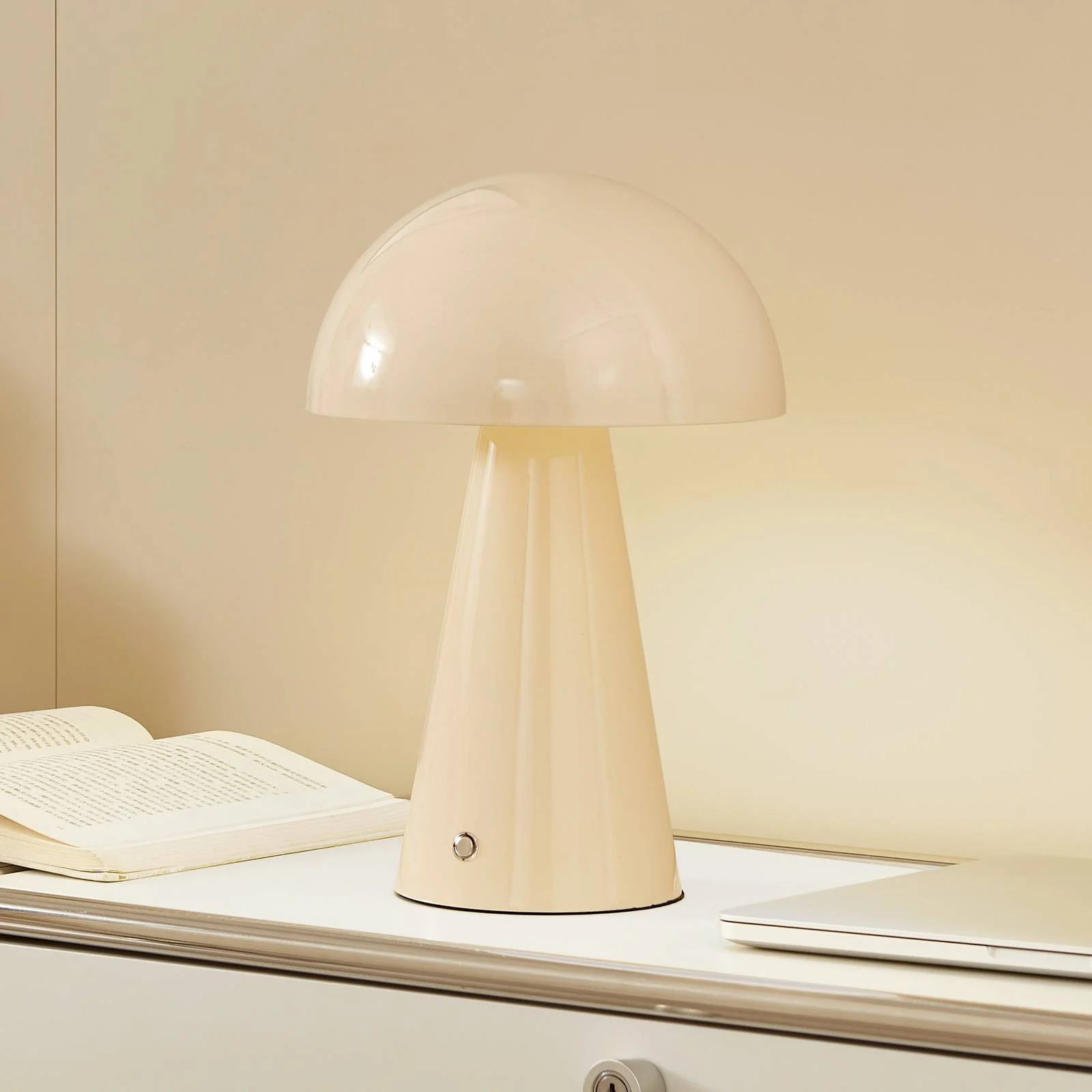 Lindby LED-Akkutischlampe Nevijo, beige, Ø20cm, USB, Dimmer günstig online kaufen