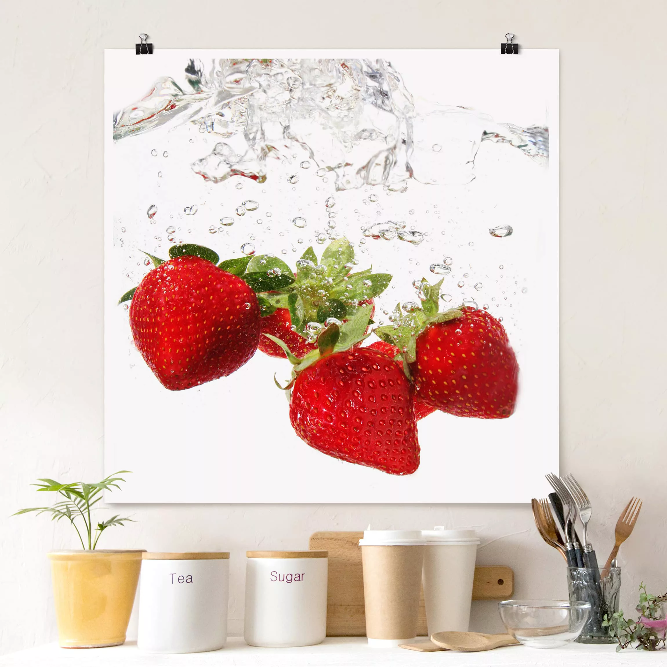 Poster Küche - Quadrat Strawberry Water günstig online kaufen