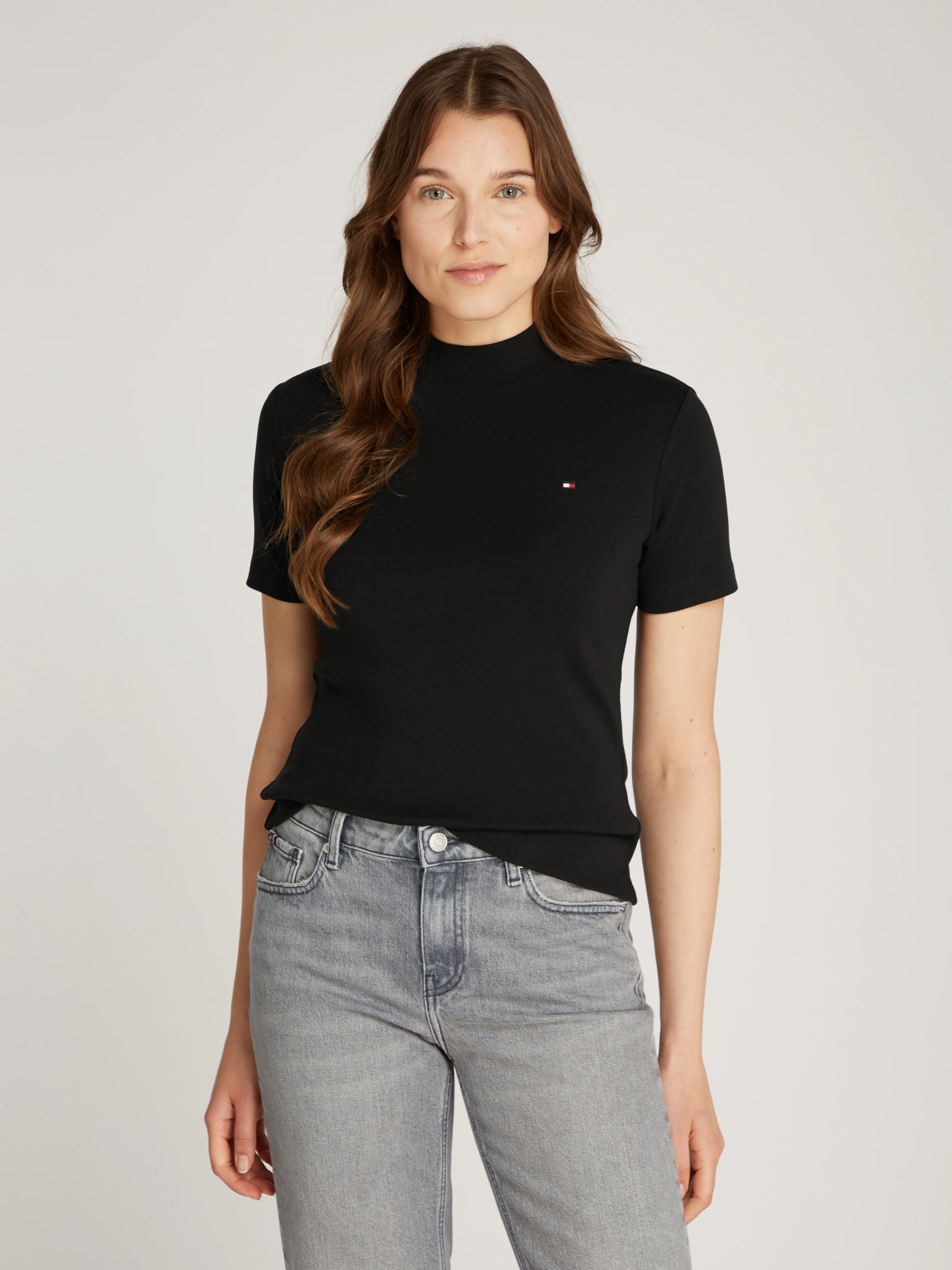 Tommy Hilfiger Stehkragenshirt NEW CODY SLIM CROP MOCK-NK mit Logostickerei günstig online kaufen