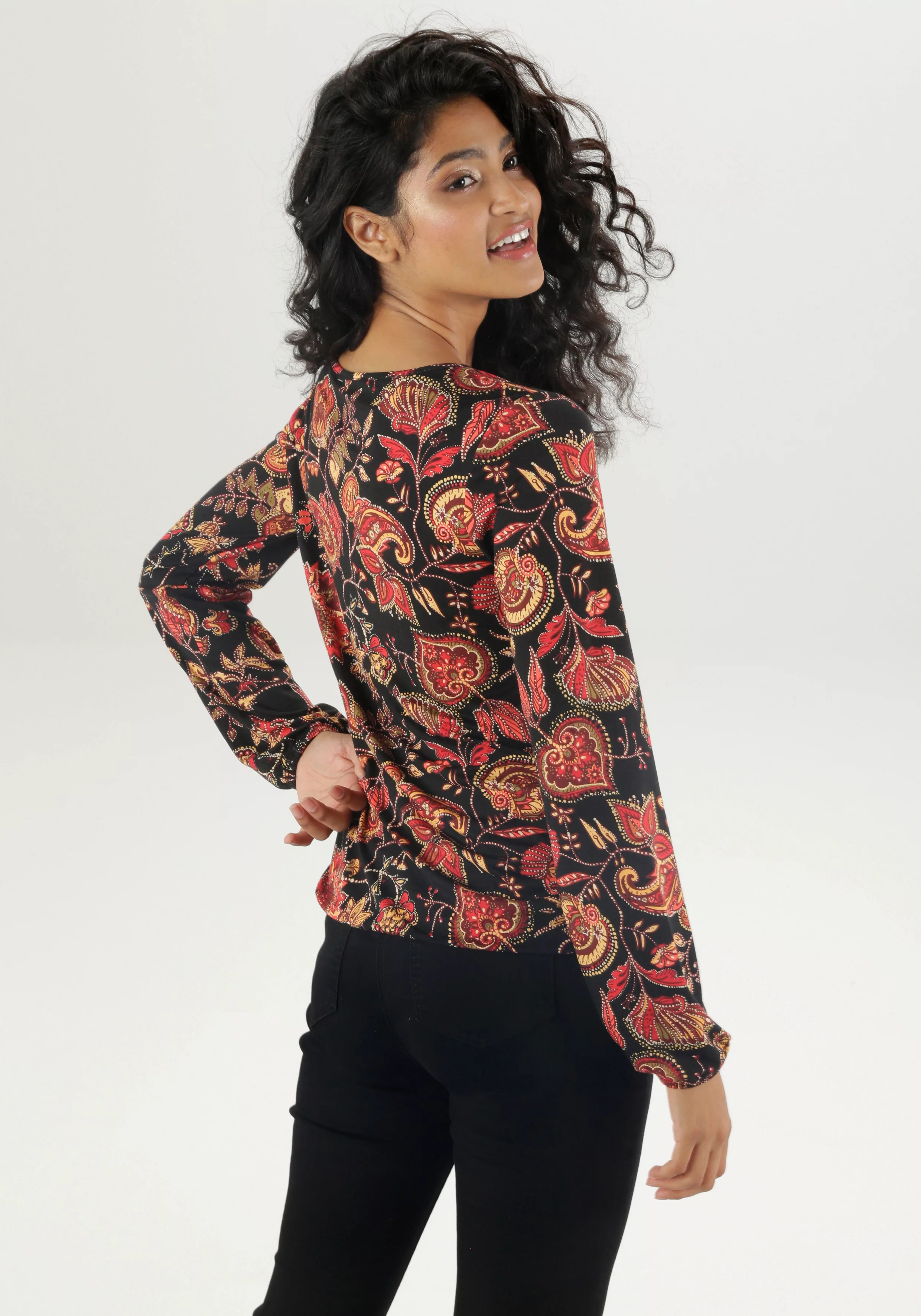 Aniston SELECTED Langarmshirt, mit Paisley-Print und Cut-Out - NEUE KOLLEKT günstig online kaufen