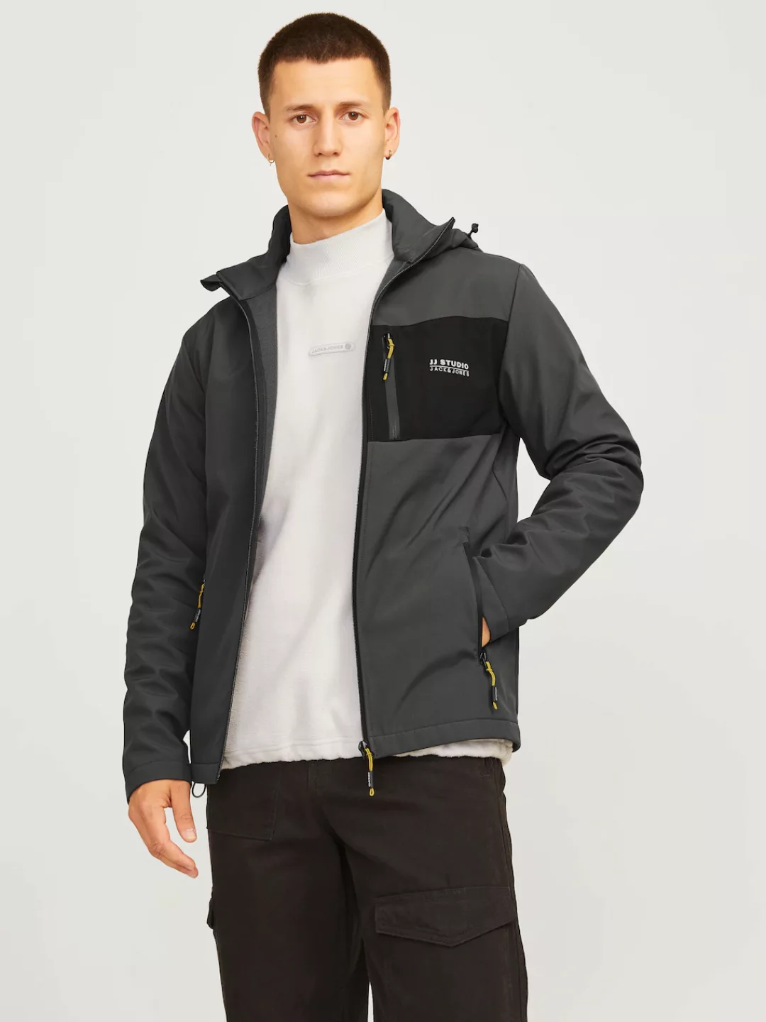 Jack & Jones Softshelljacke "JJTAYLOR SOFTSHELL JACKET", mit Kapuze günstig online kaufen