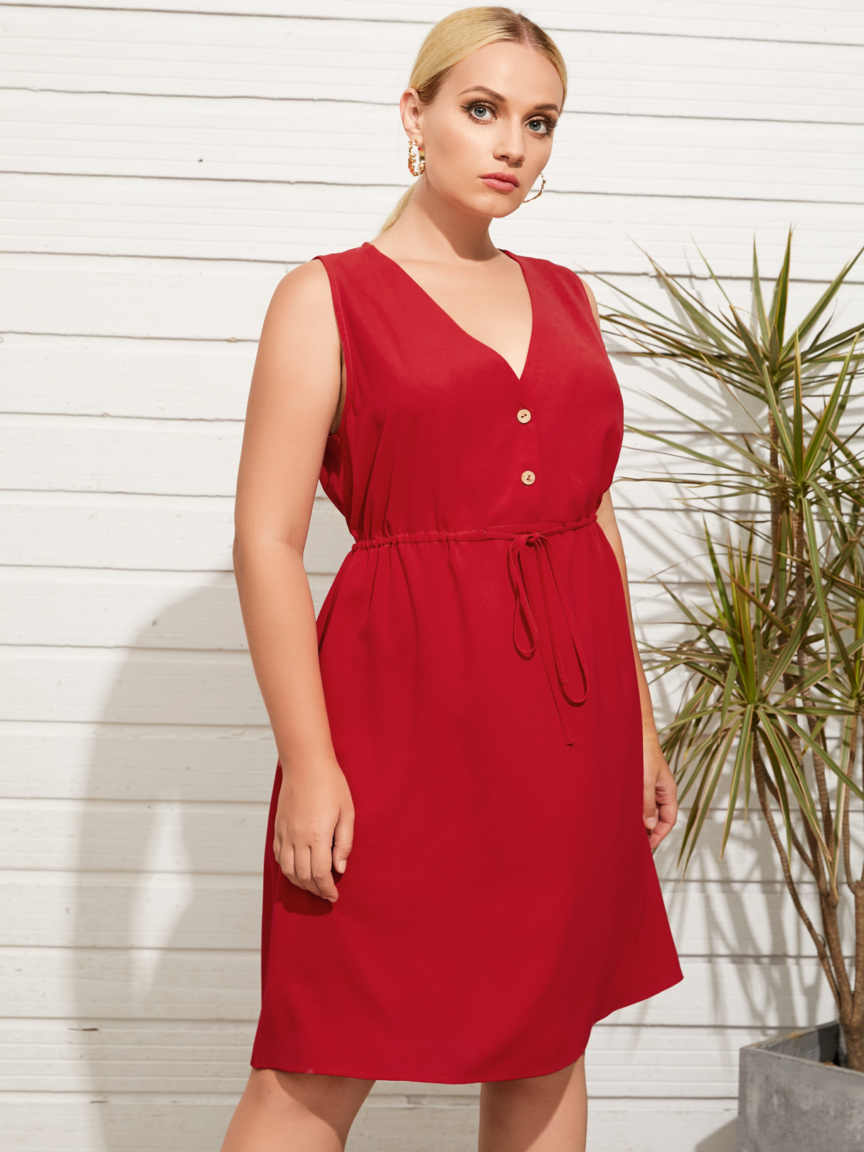 YOINS Plus Größe V-Ausschnitt Knopfdesign Kordelzug Midi Kleid günstig online kaufen