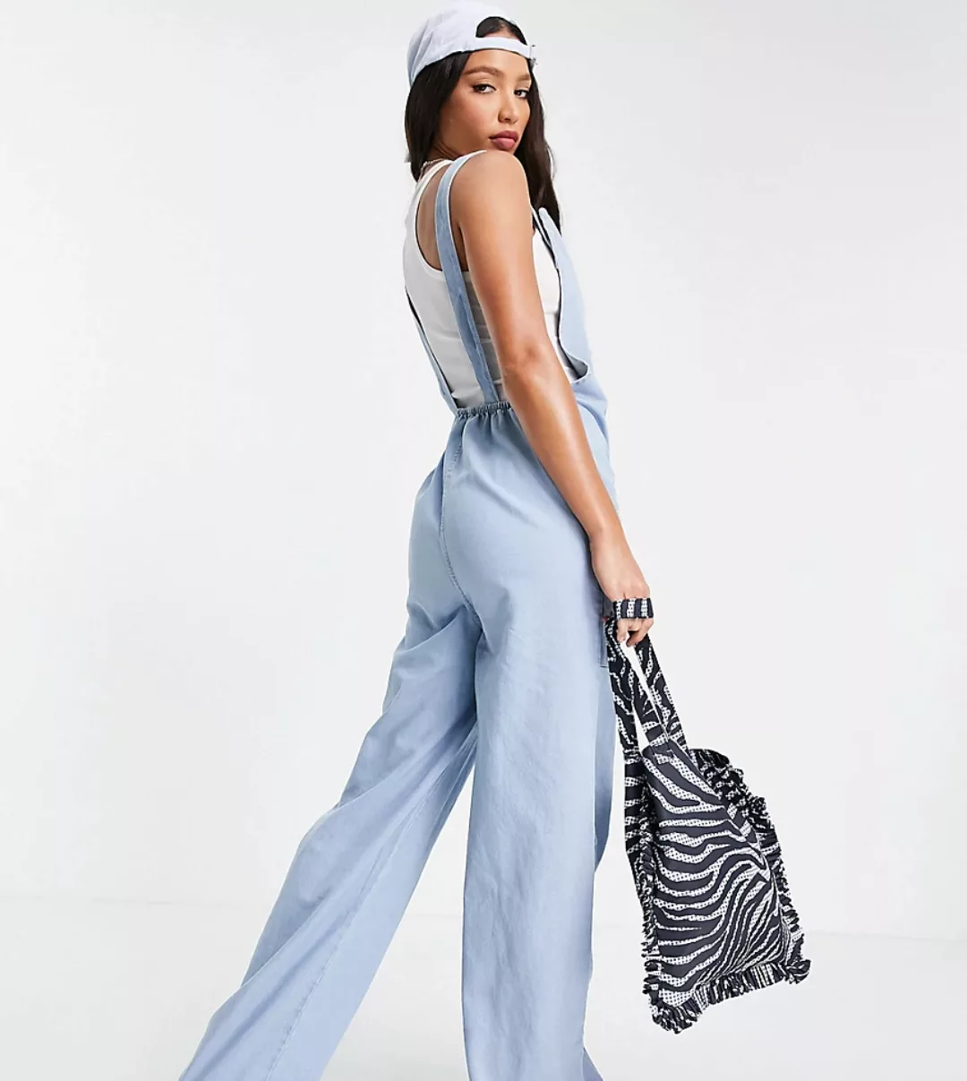 Noisy May Tall – Latz-Jumpsuit aus Denim in hellblauer Waschung günstig online kaufen