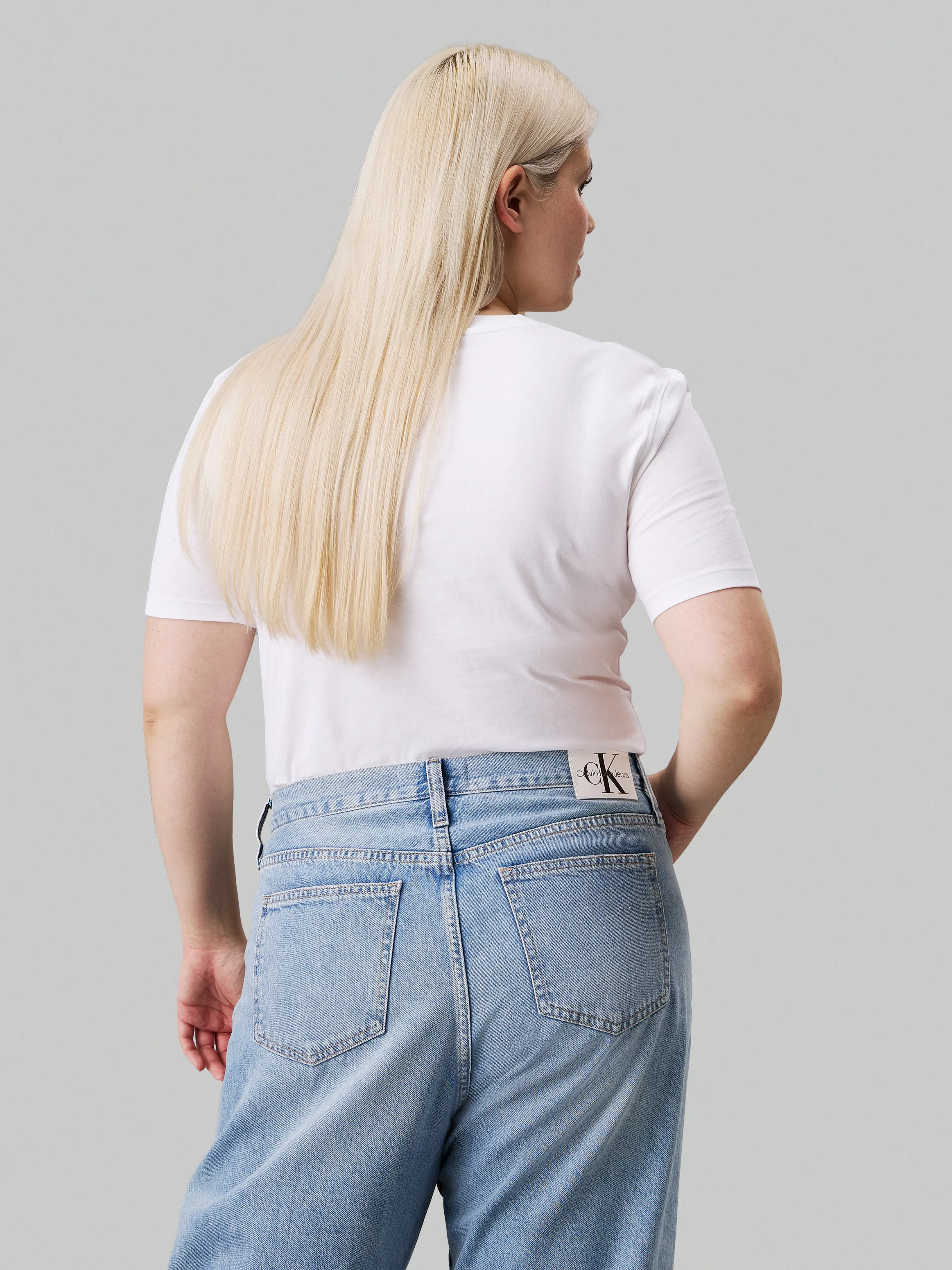 Calvin Klein Jeans Plus T-Shirt PLUS CK EMBRO BADGE REGULAR TEE in Großen G günstig online kaufen