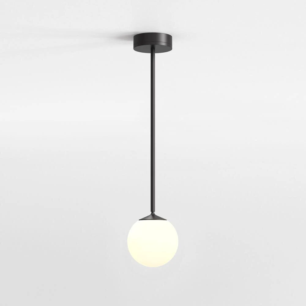 LED Pendelleuchte Nara Globe in Weiß und Schwarz-matt 7,6W 324lm IP44 günstig online kaufen