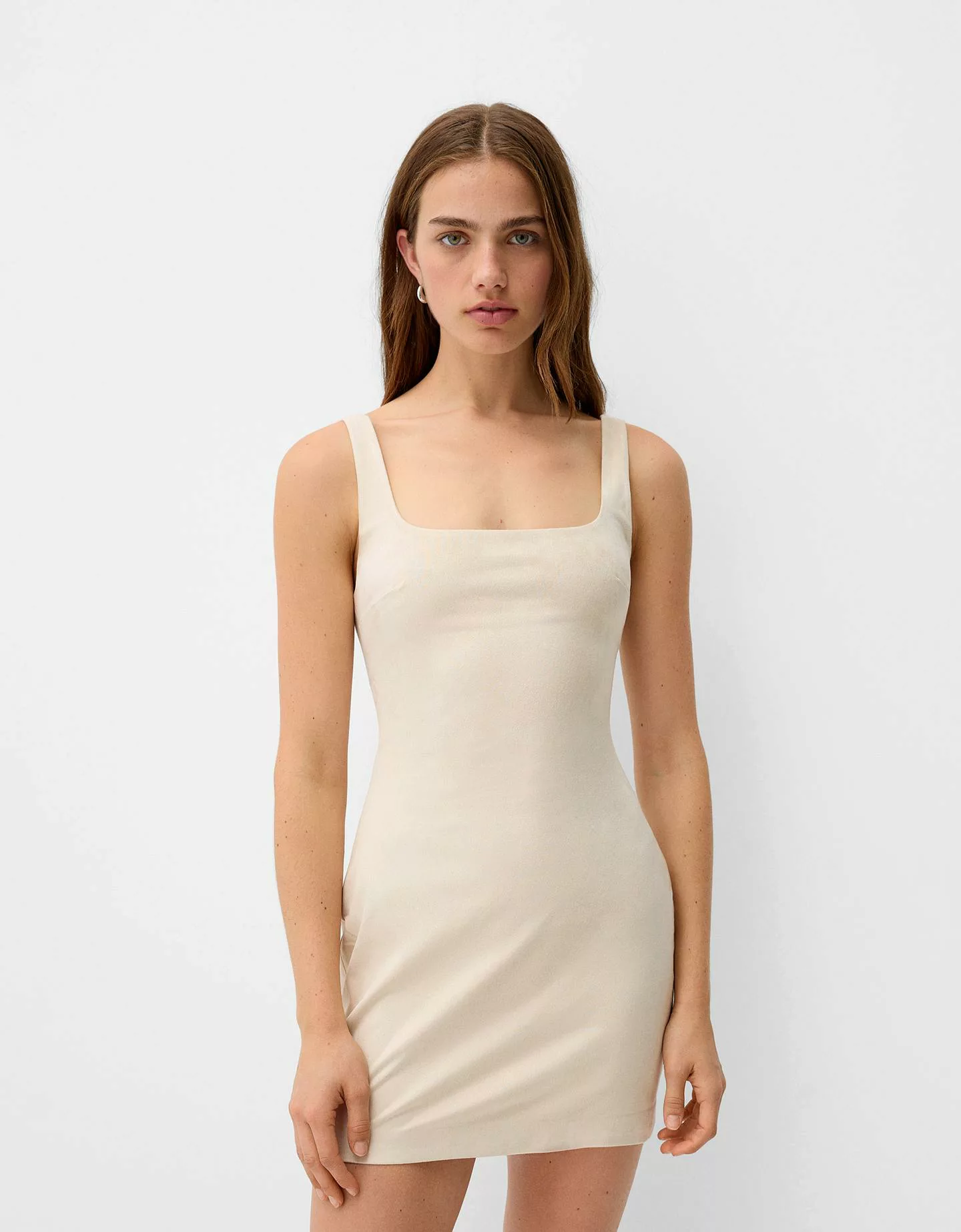 Bershka Körpernah Geschnittenes Minikleid Aus Kunstleder Damen Xs Beige günstig online kaufen