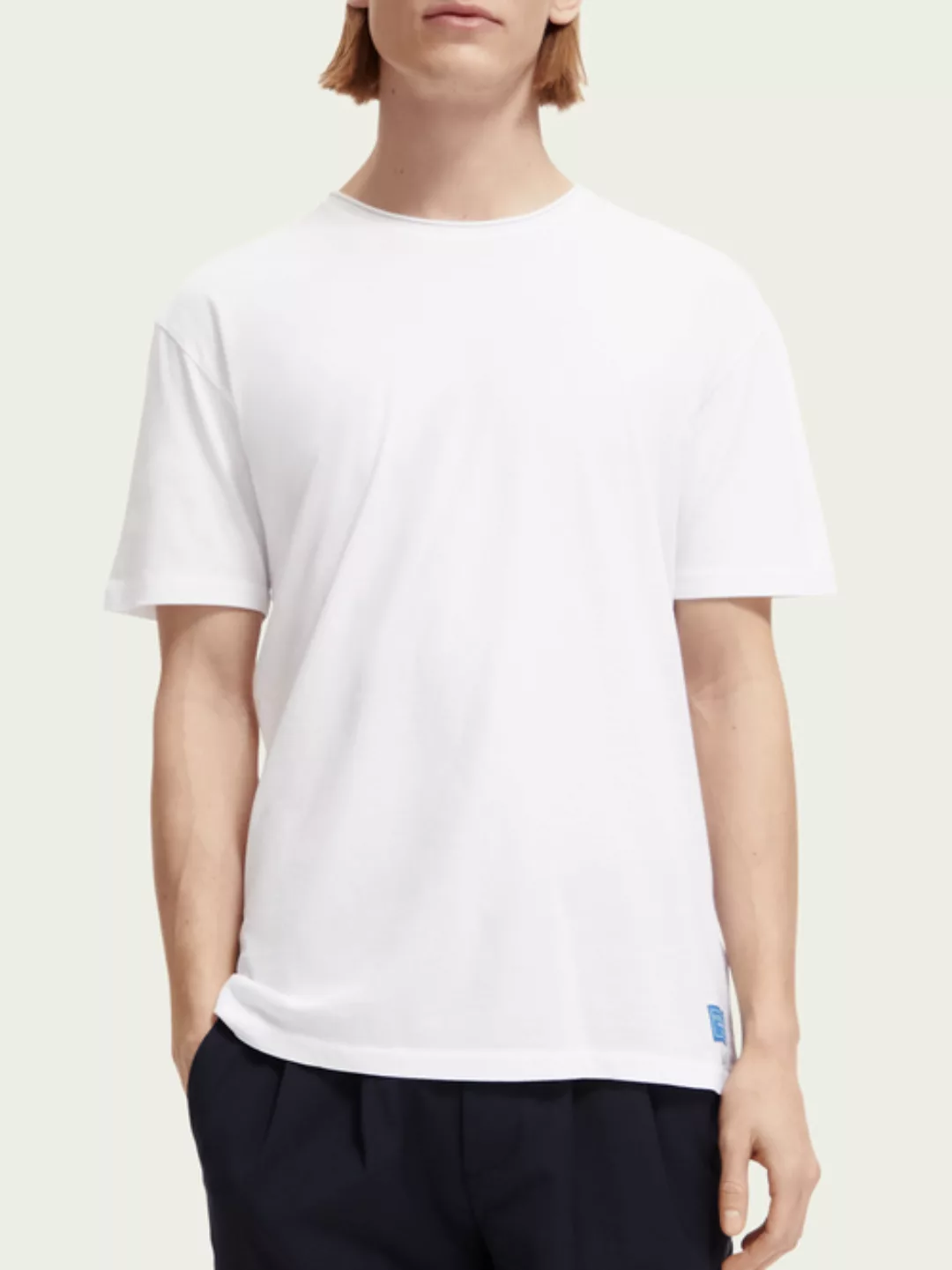 Scotch & Soda Relaxed Fit T-Shirt aus Bio-Baumwolle mit unversäuberten Absc günstig online kaufen