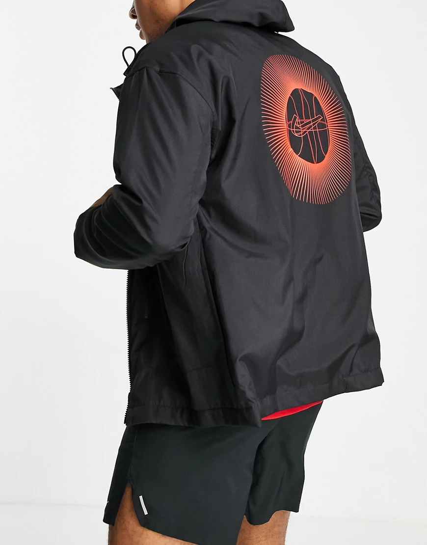 Nike Basketball – Kyrie Irving – Leichte Jacke in Schwarz günstig online kaufen