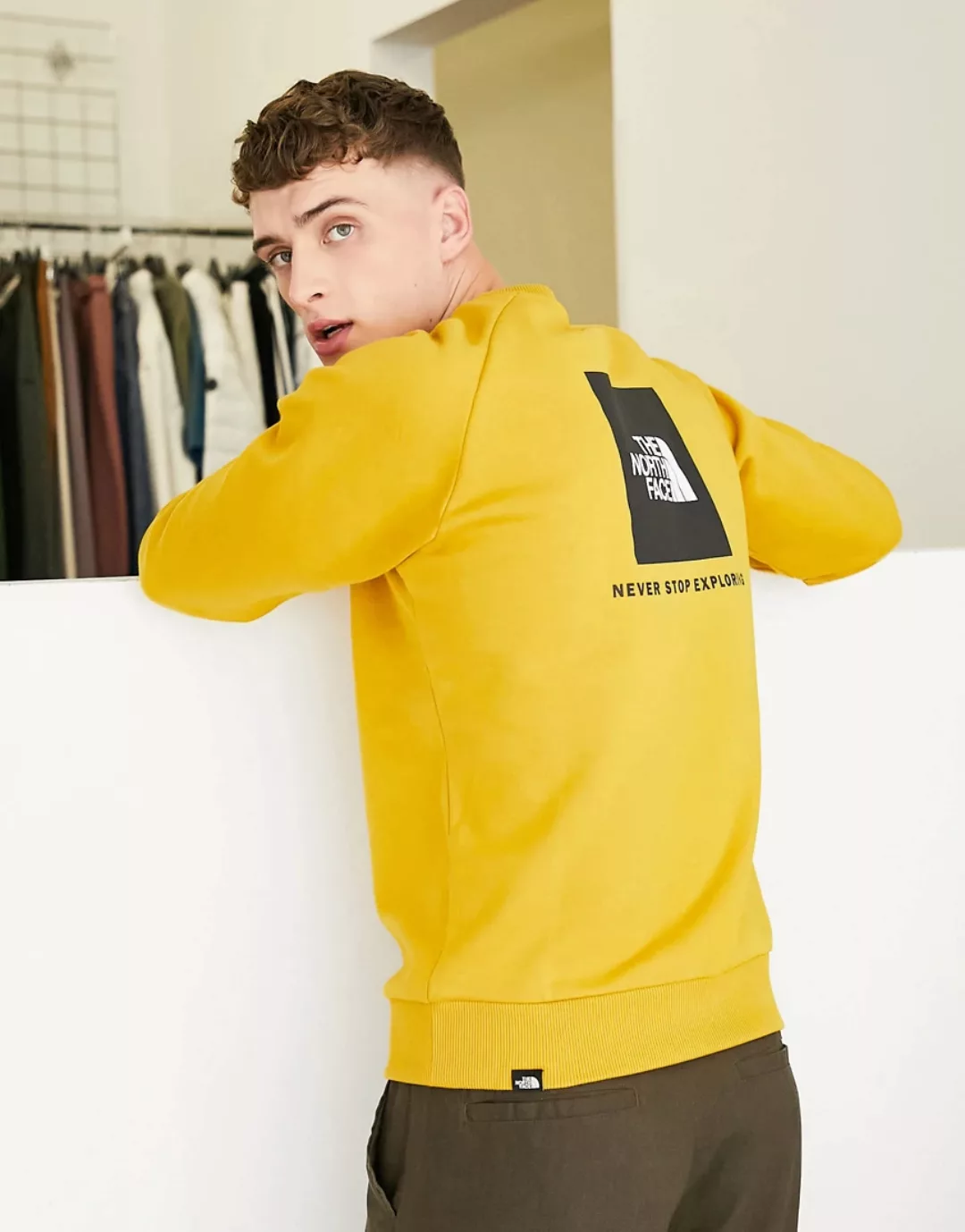 The North Face – Red Box – Sweatshirt in Gelb mit Raglanärmeln günstig online kaufen