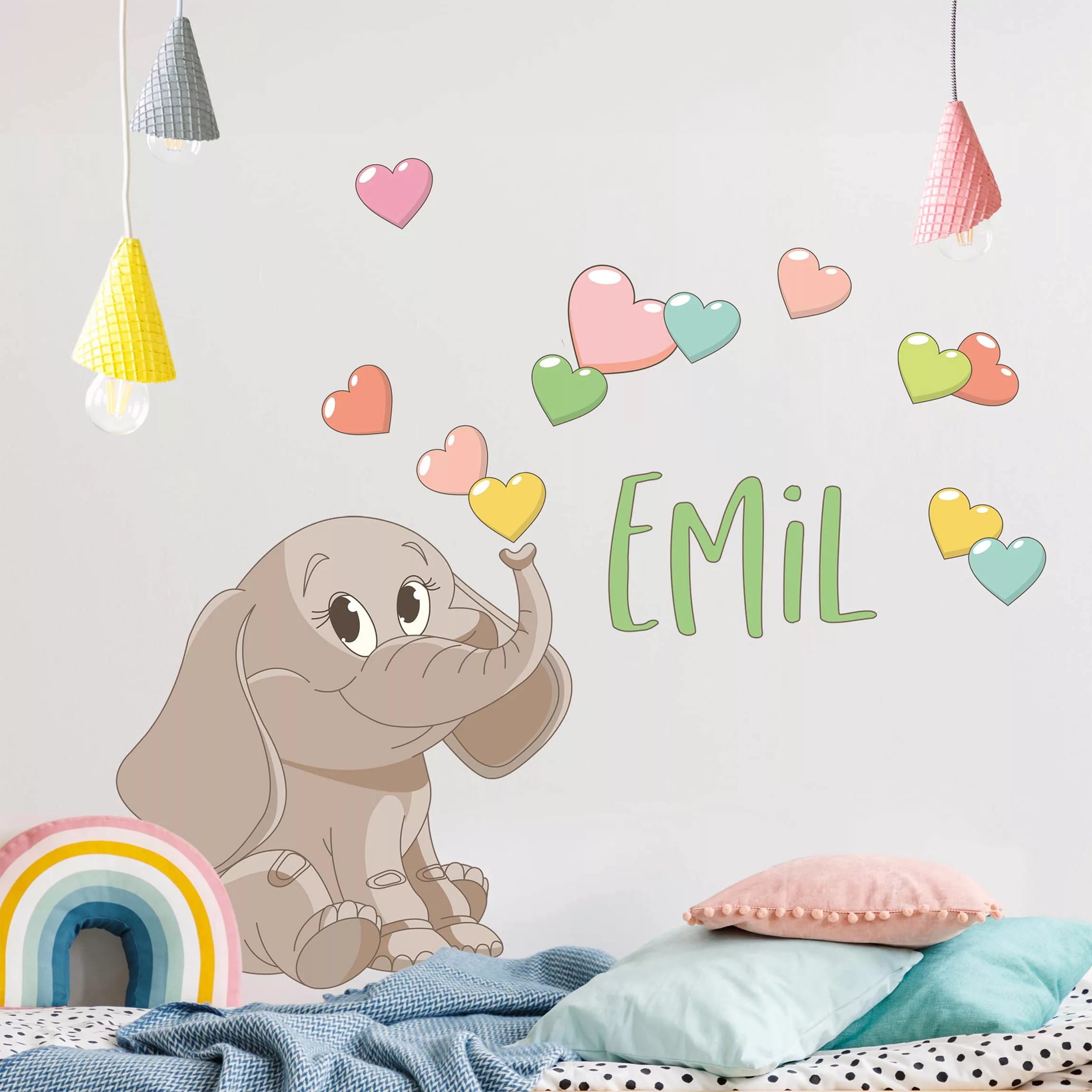 Wunschtext-Wandtattoo Kinderzimmer Regenbogen Elefant mit bunten Herzen günstig online kaufen