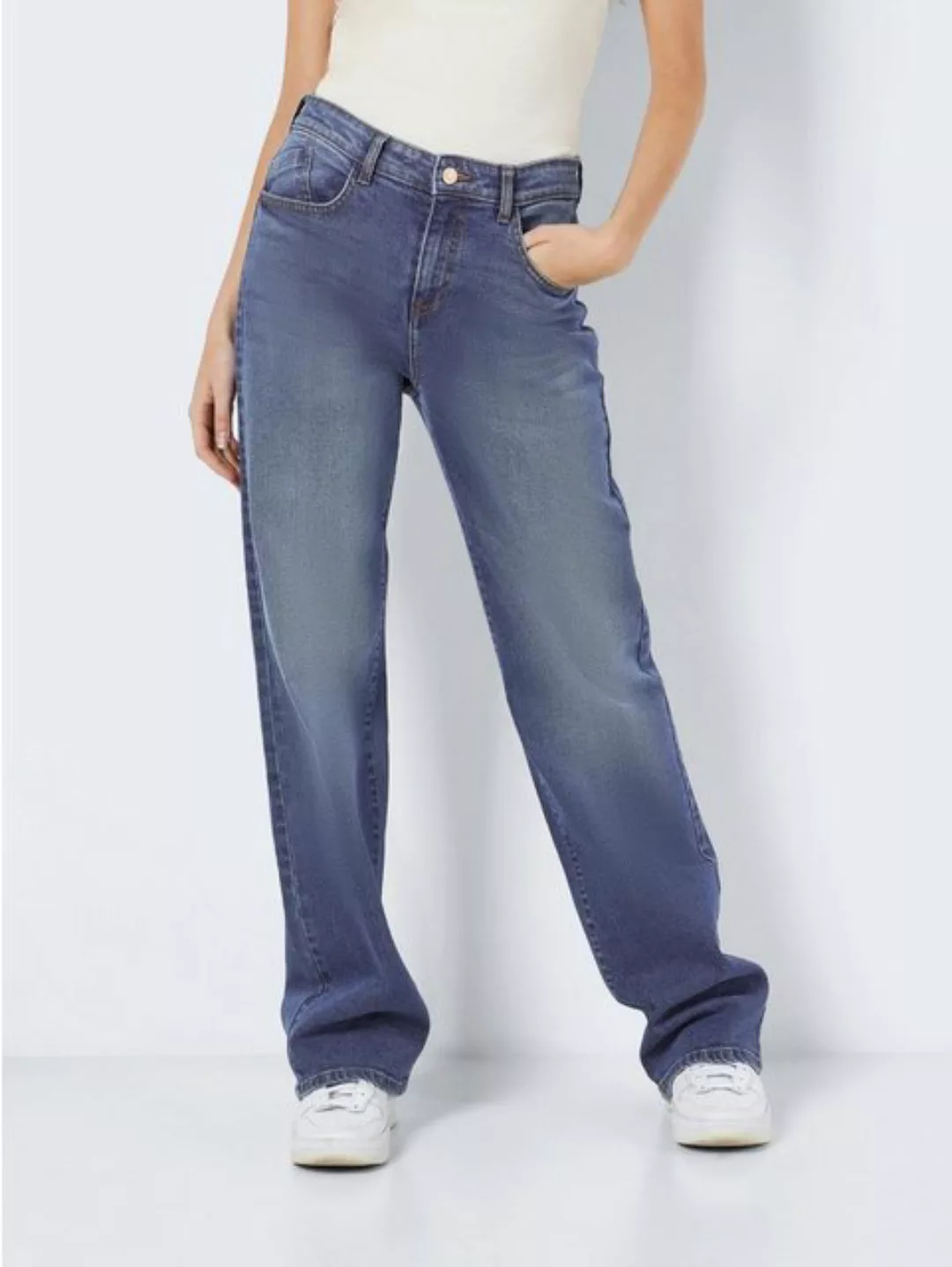 Noisy may Boyfriend-Jeans Weite Jeans Straight Fit NMYOLANDA 6056 in Blau günstig online kaufen