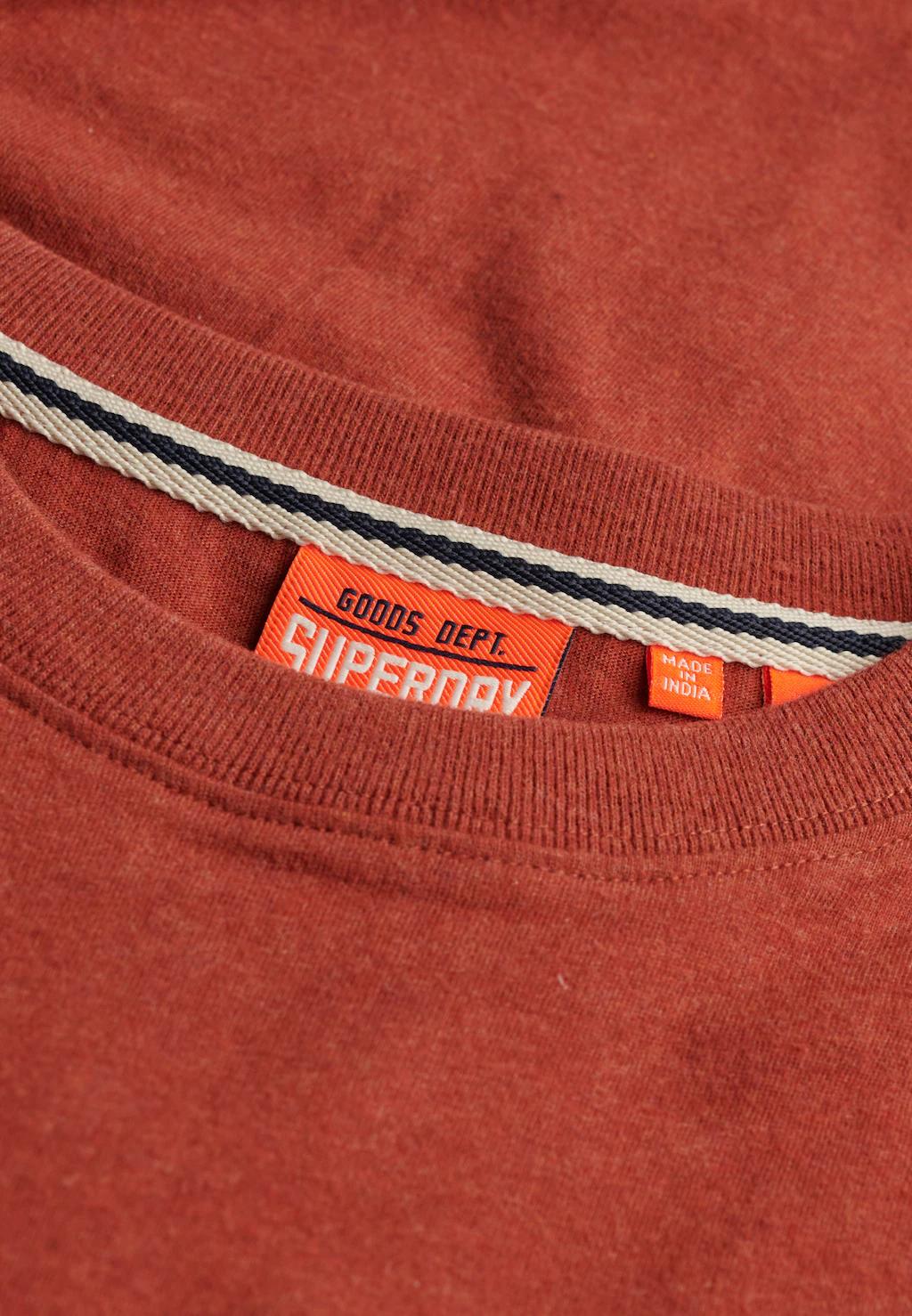 Superdry Rundhalsshirt "ESSENTIAL LOGO EMB TEE" günstig online kaufen