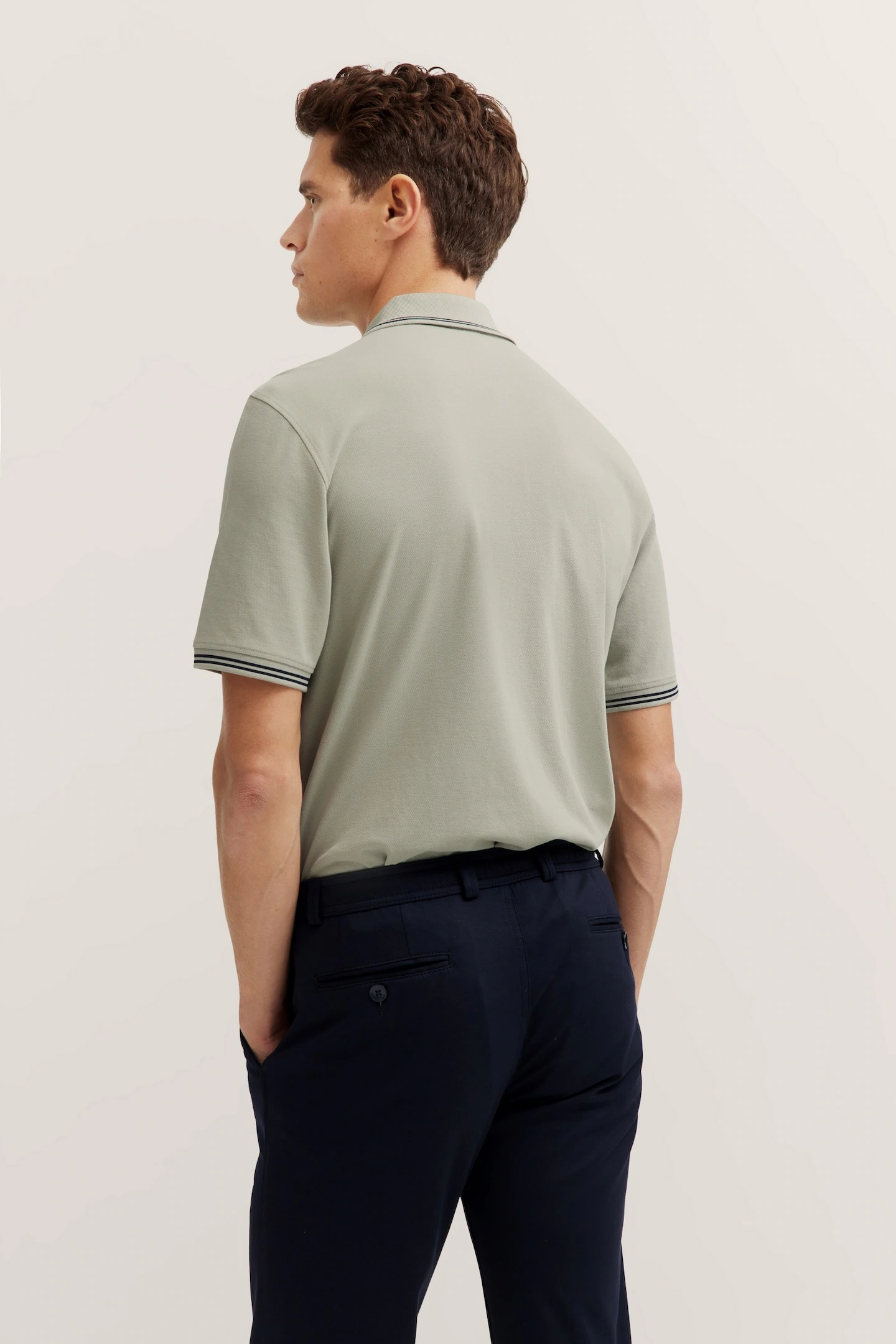 bugatti Poloshirt, mit Kontraststreifen und Bruststickerei günstig online kaufen