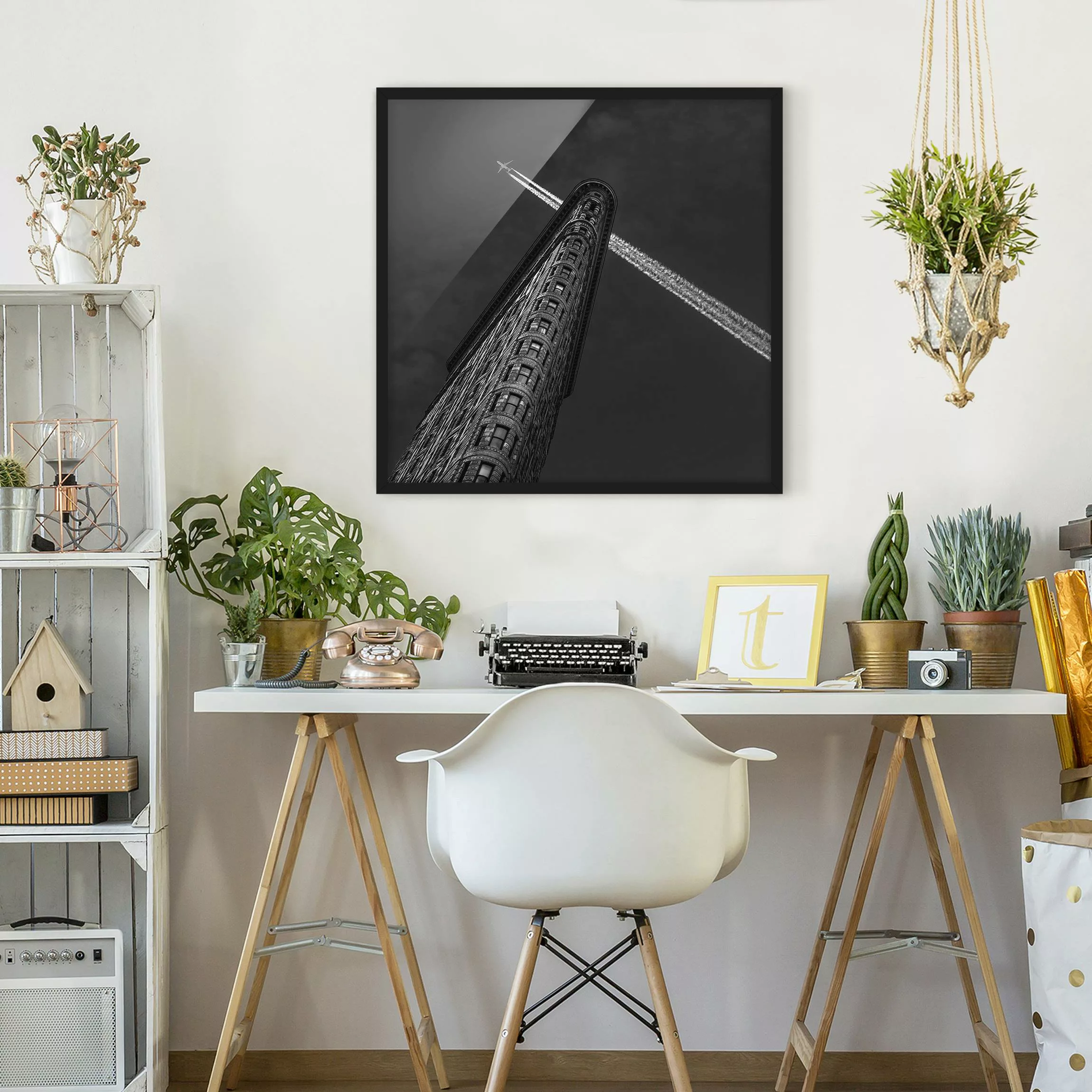 Bild mit Rahmen New York Flat Iron mit Flugzeug günstig online kaufen