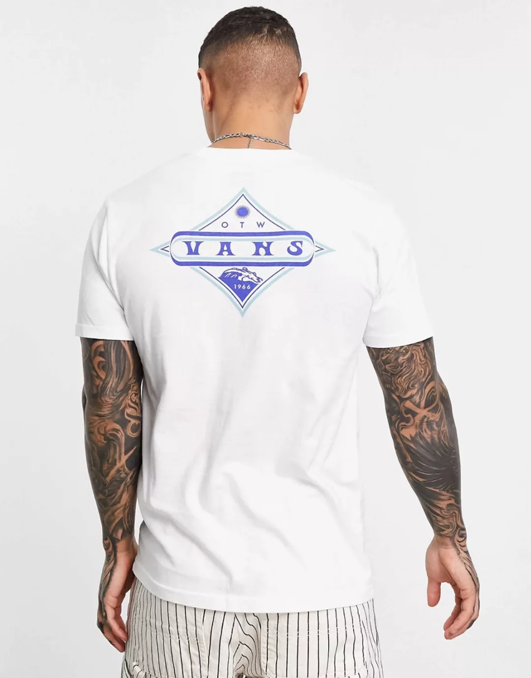 Vans – Vintage Pointed Shaper – T-Shirt mit Rückenprint in Weiß günstig online kaufen