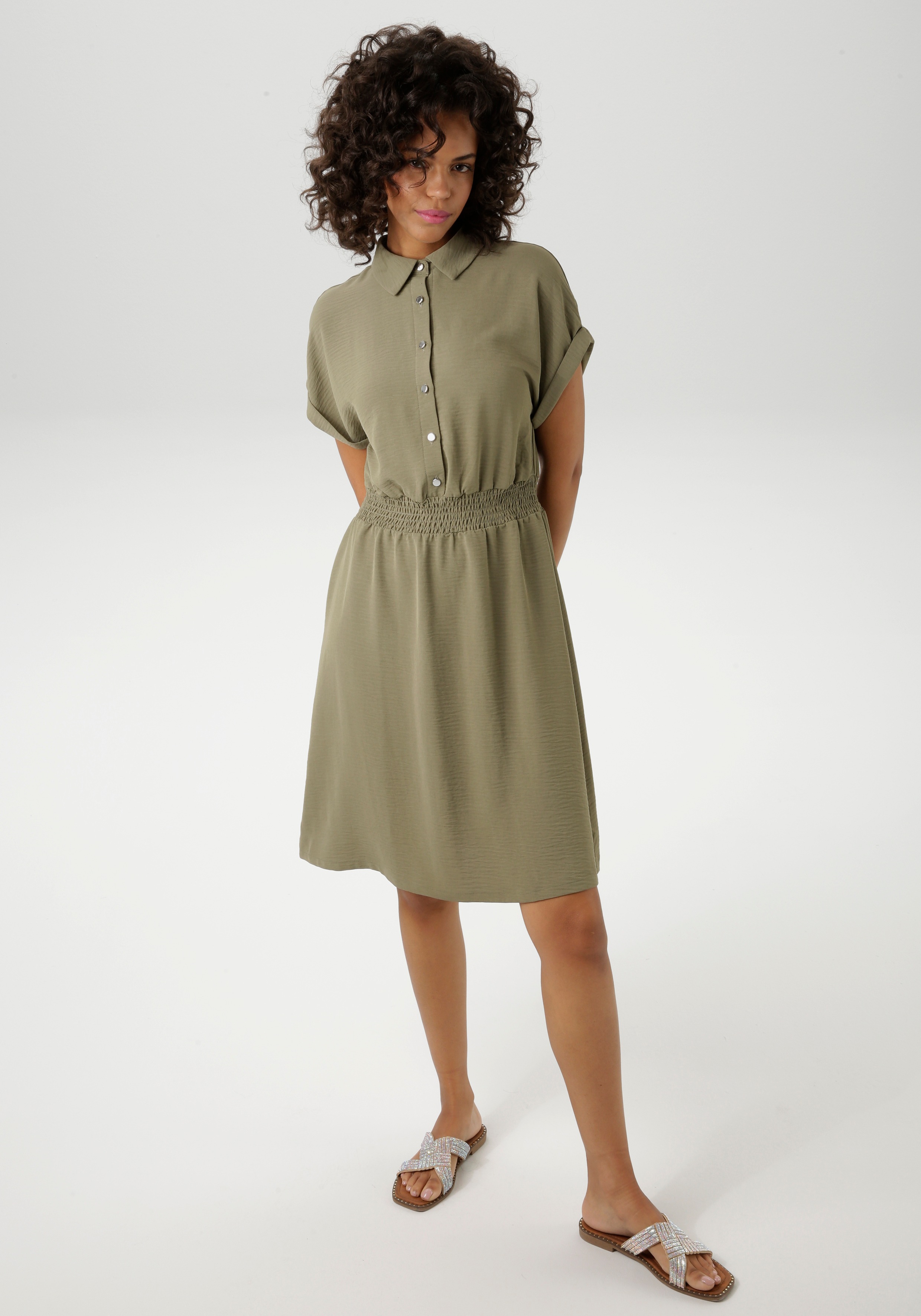 Aniston CASUAL Sommerkleid, mit Smokbündchen in der Taille günstig online kaufen
