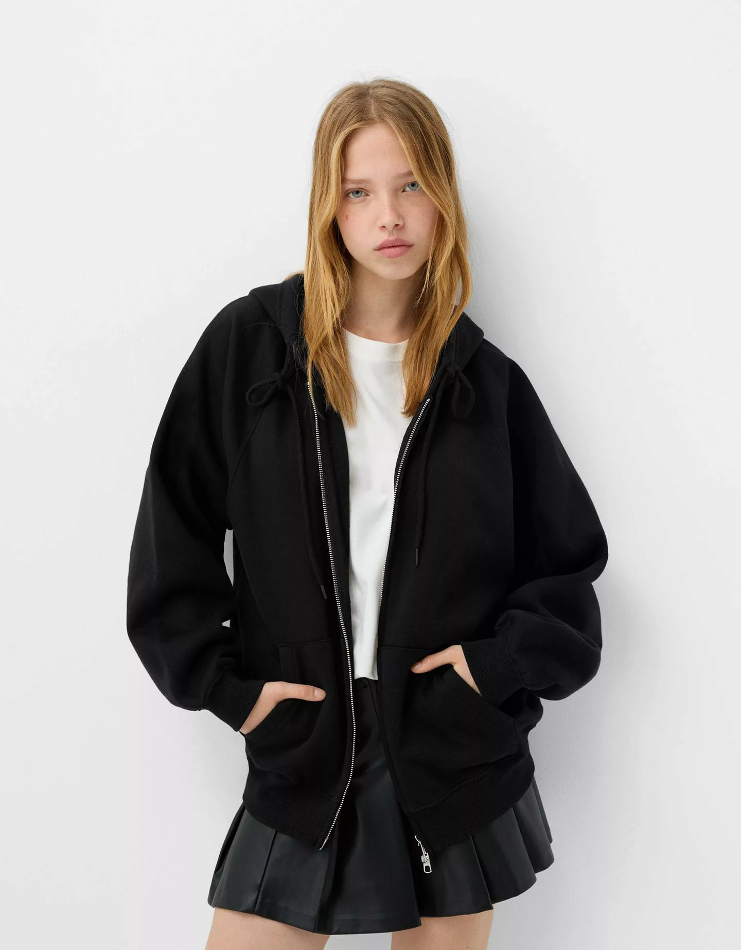 Bershka Hoodie Mit Reißverschluss Damen Xs Schwarz günstig online kaufen