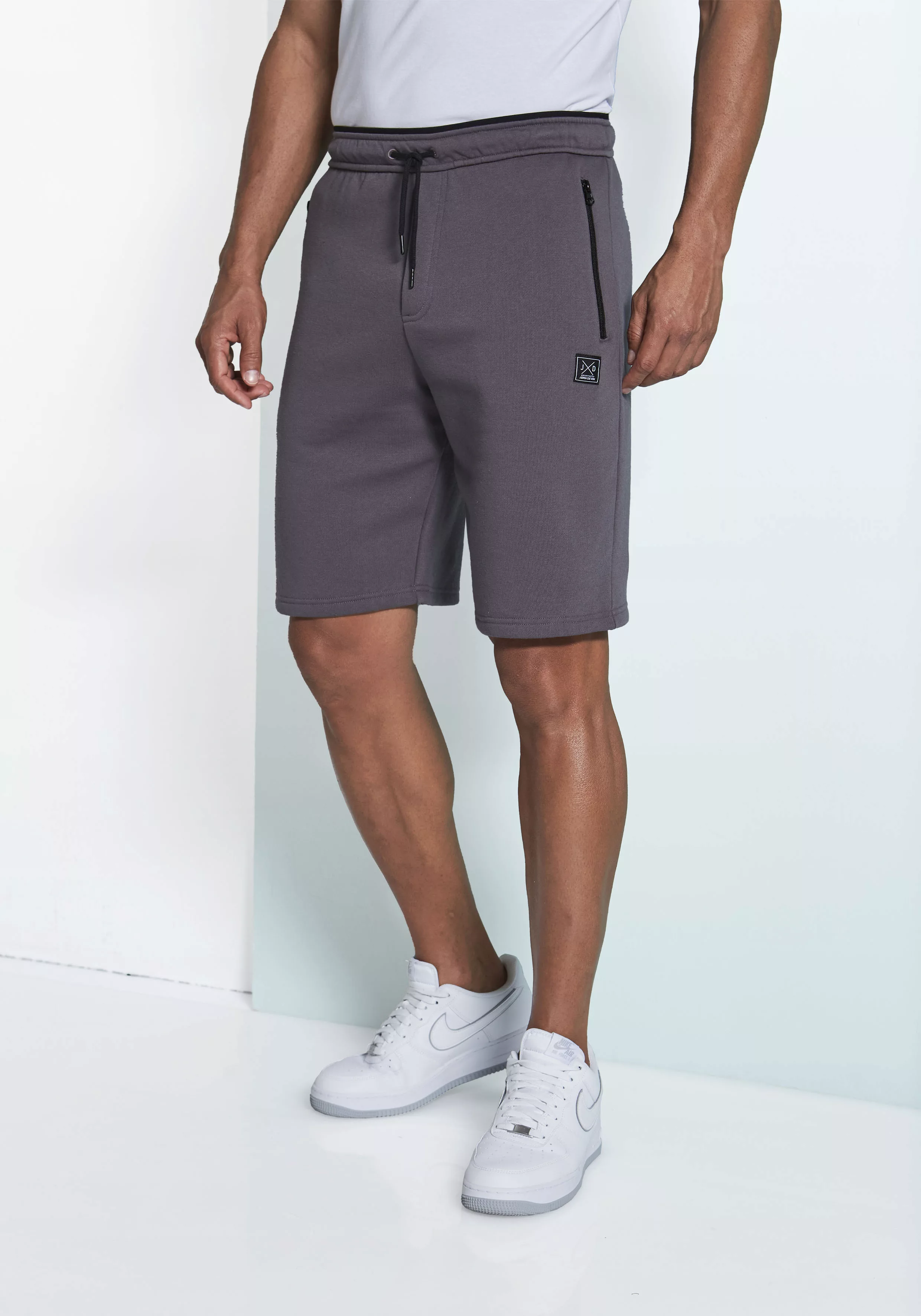 John Devin Sweatshorts, seitliche Taschen mit schwarzem Reißverschluss günstig online kaufen