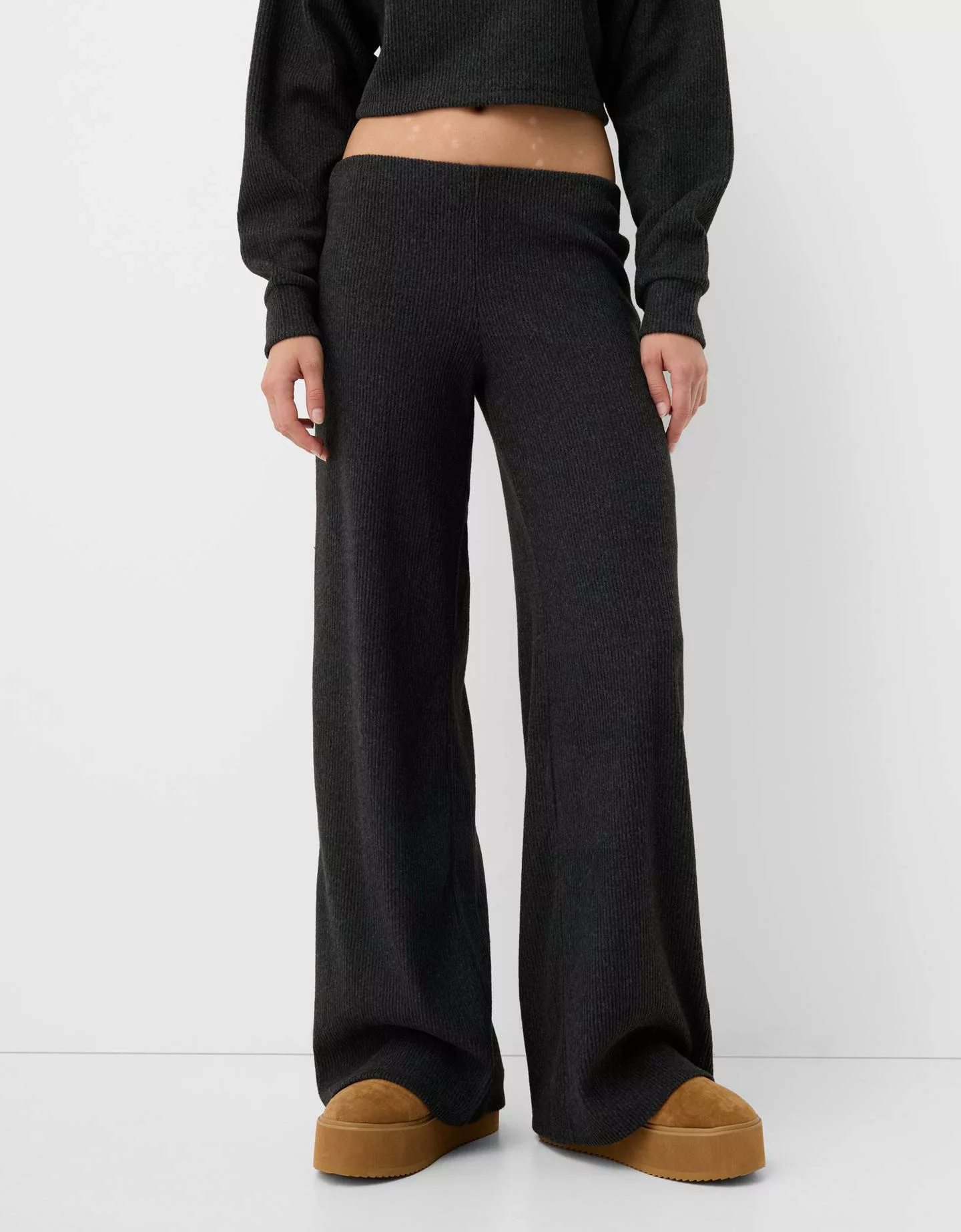 Bershka Wide Leg Hose Mit Patentmuster Damen Xl Dunkelgrau günstig online kaufen