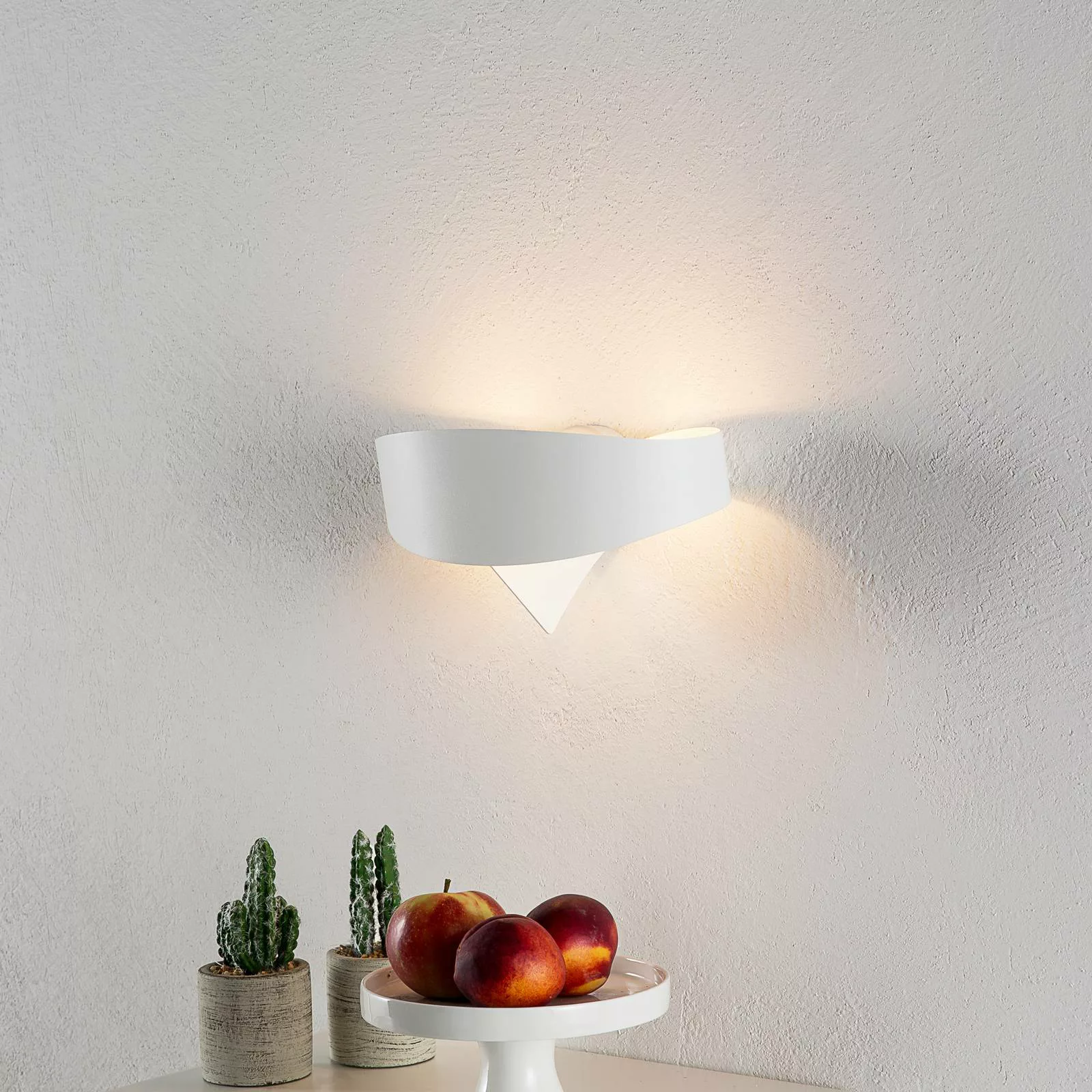Weiße Designer-Wandleuchte Scudo günstig online kaufen
