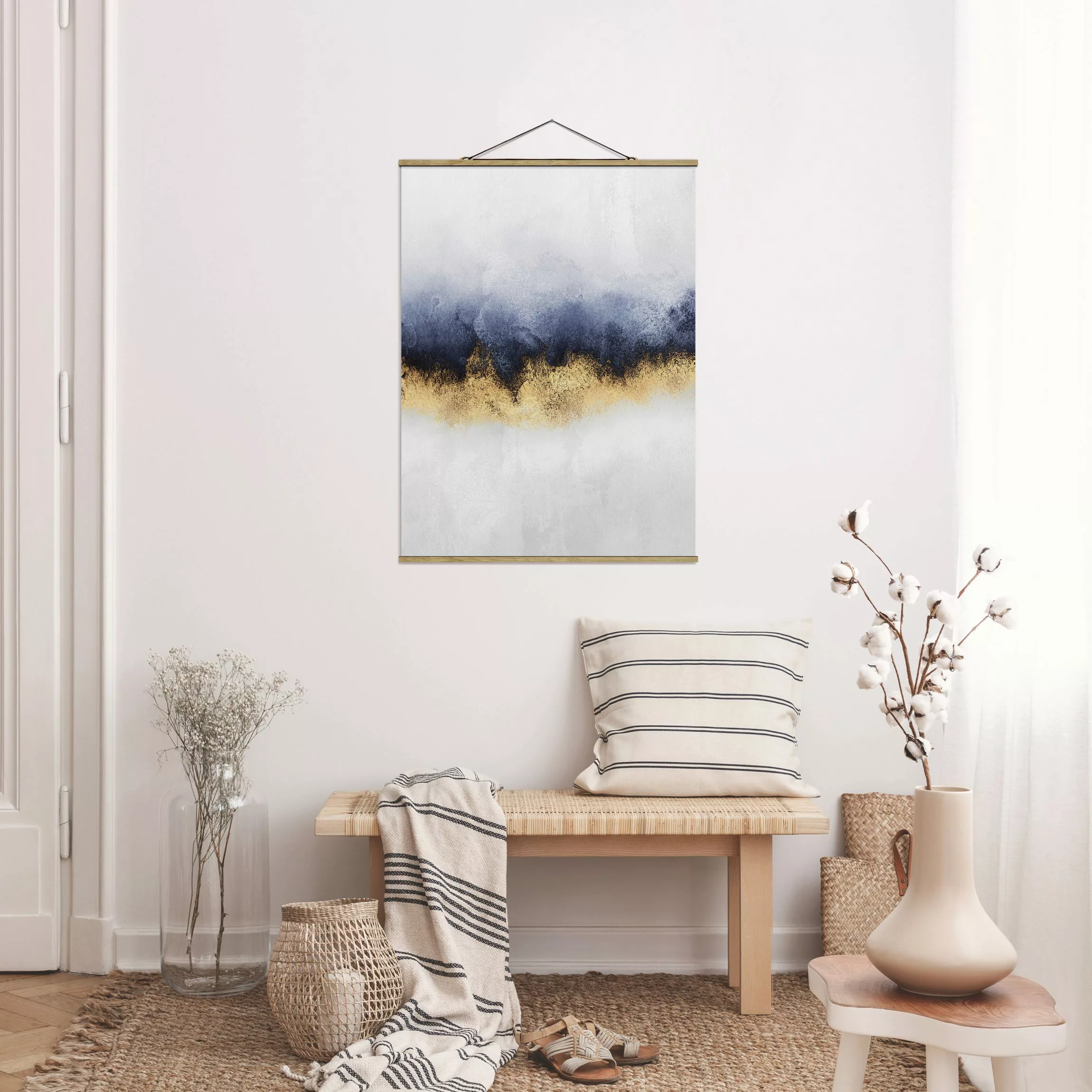 Stoffbild Abstrakt mit Posterleisten - Hochformat Wolkenhimmel mit Gold günstig online kaufen