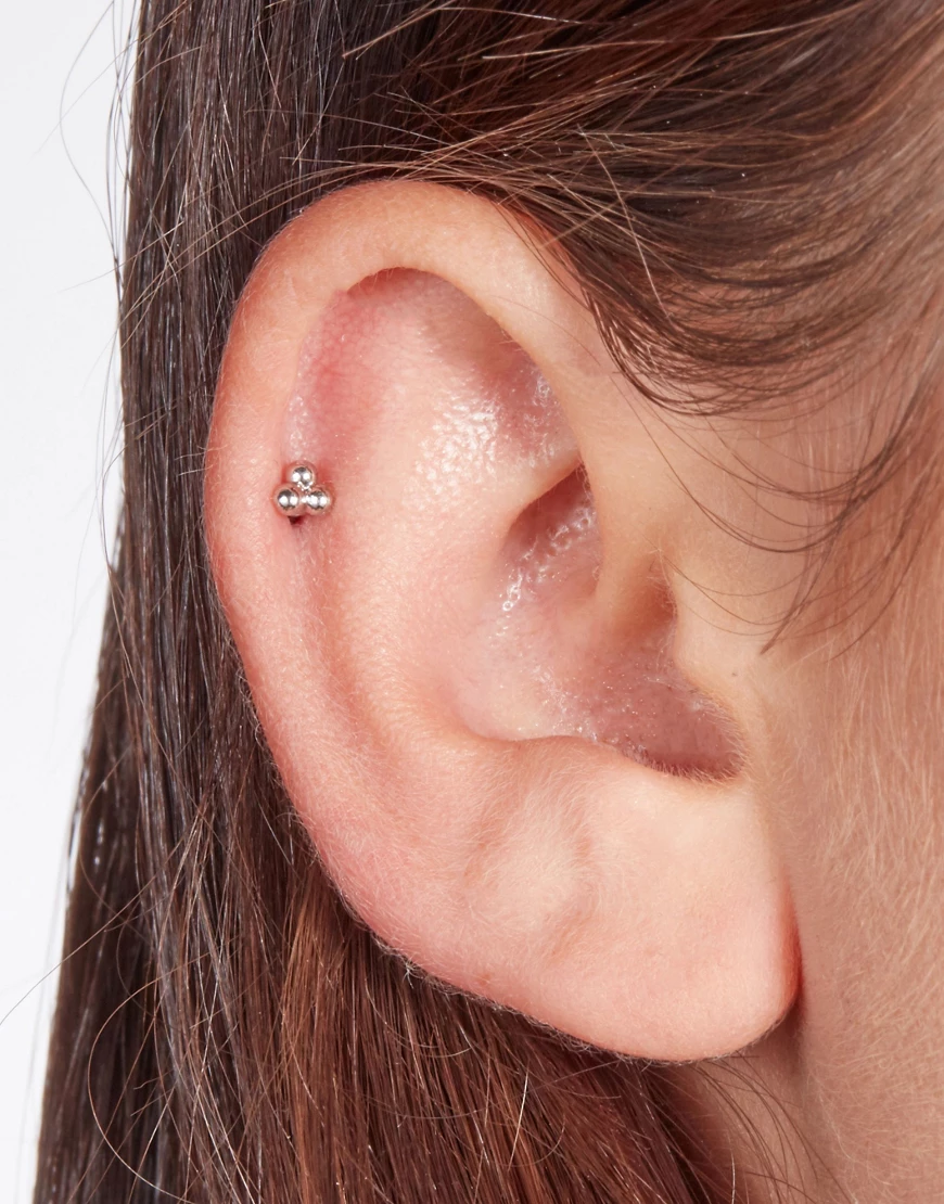 With Bling – Silberbeschichtetes 3-Cluster-Piercing mit 3 mm langem Titanst günstig online kaufen