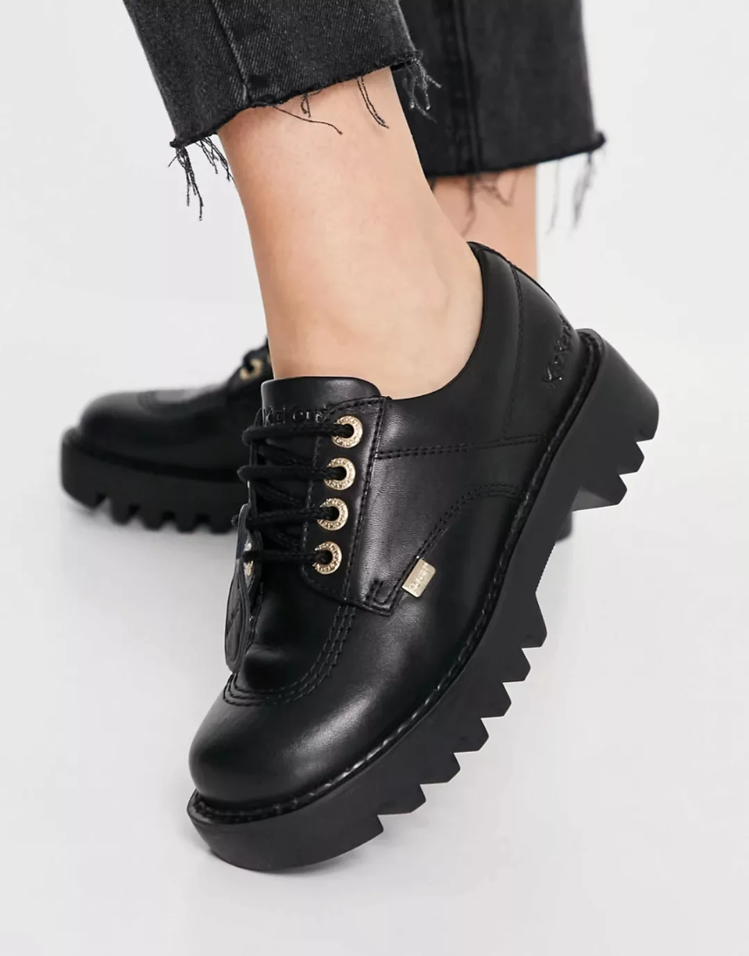 Kickers – Kizziie – Schnürschuhe mit dicker Sohle aus schwarzem Leder günstig online kaufen