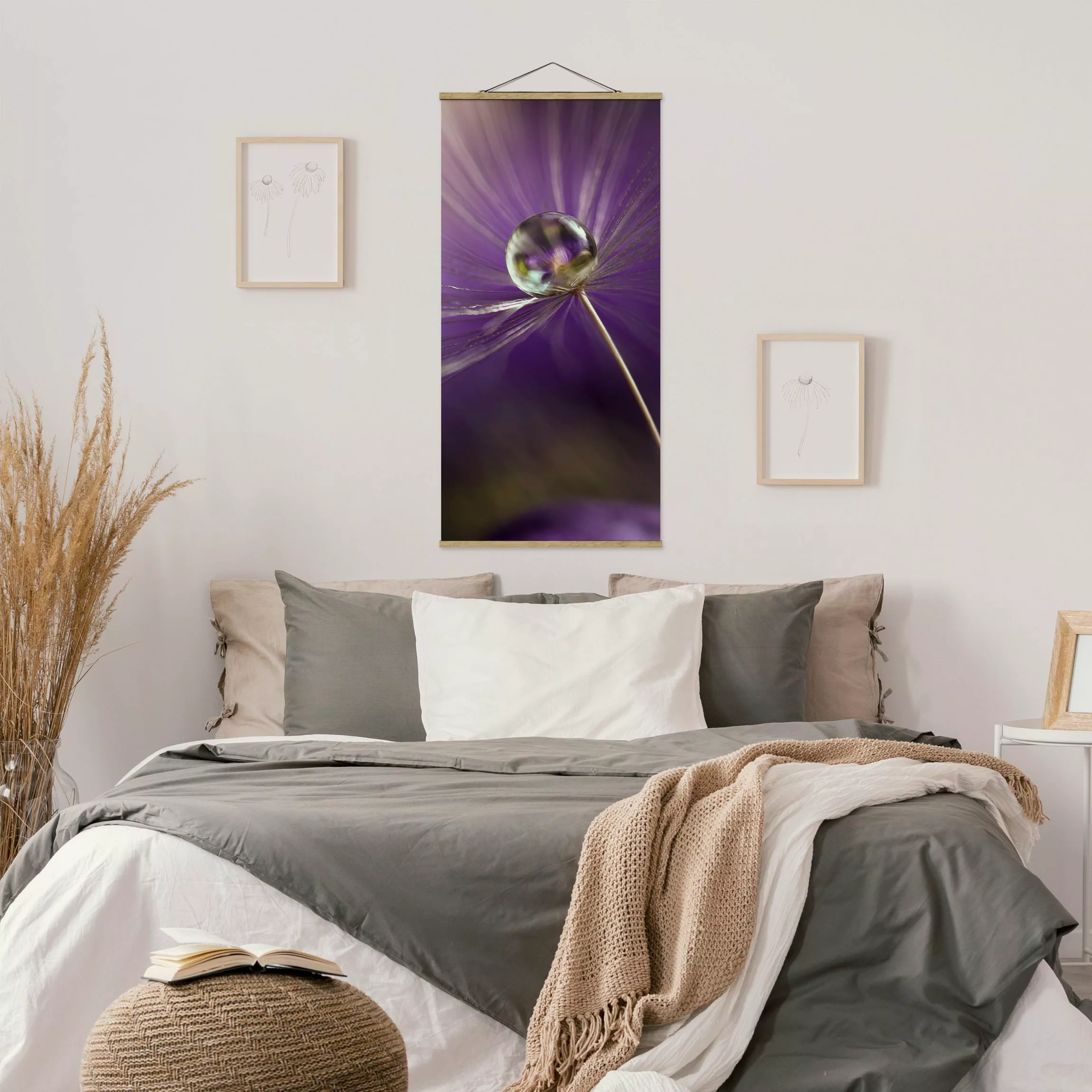 Stoffbild Blumen mit Posterleisten - Hochformat Pusteblume in Violett günstig online kaufen